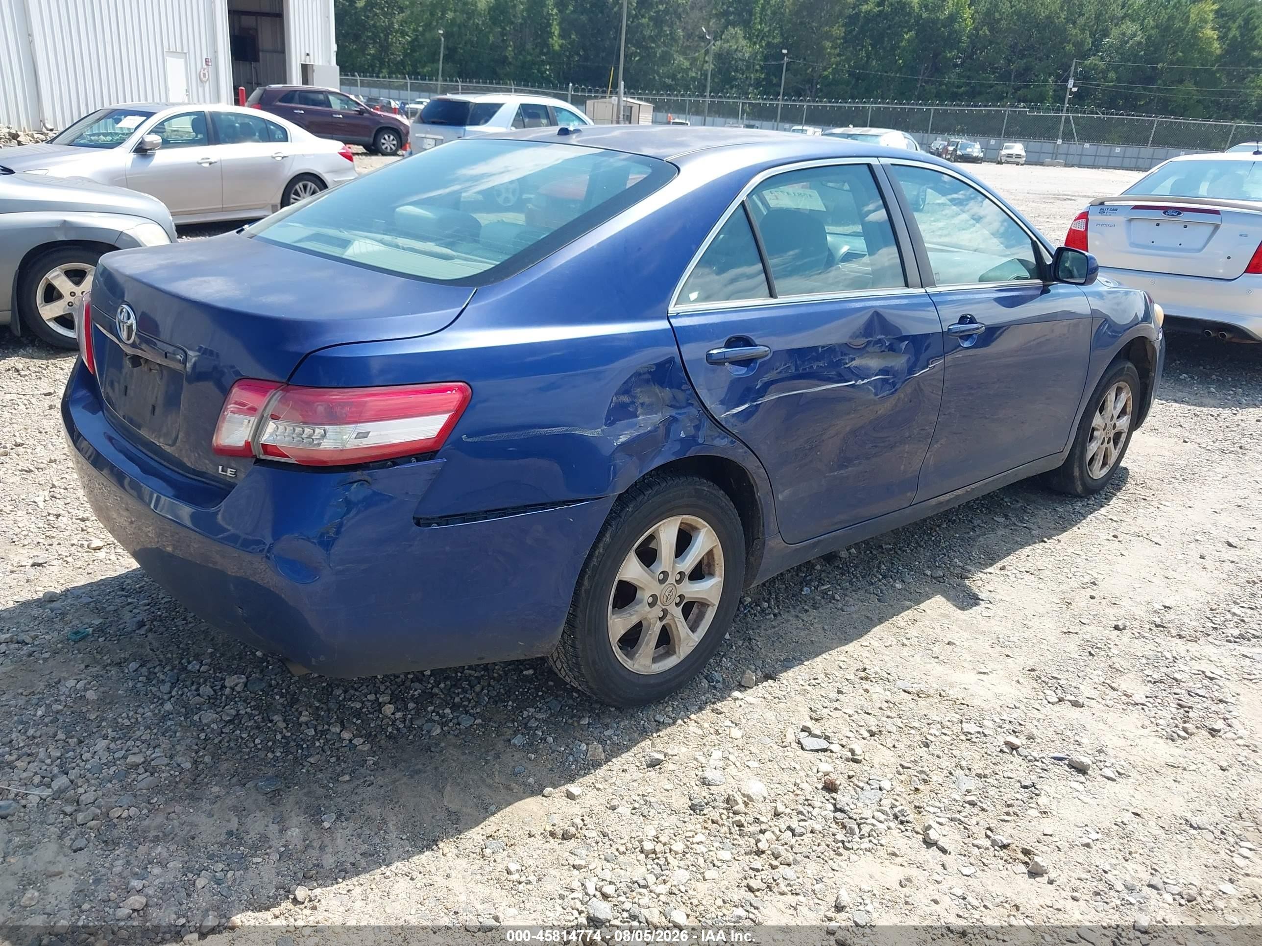 2011 Toyota Camry Le Blue vin: 4T1BF3EKXBU630666
