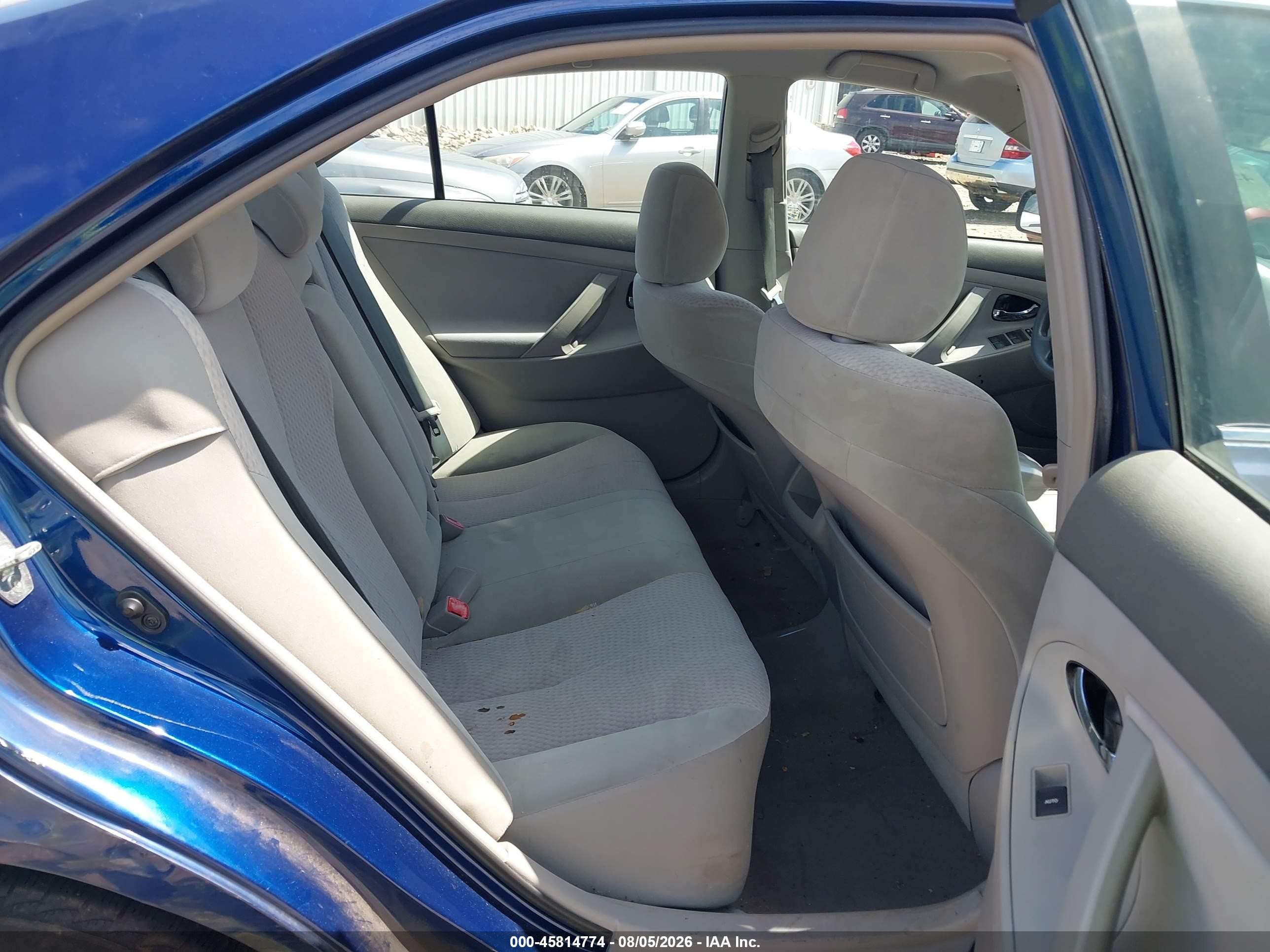 2011 Toyota Camry Le Blue vin: 4T1BF3EKXBU630666