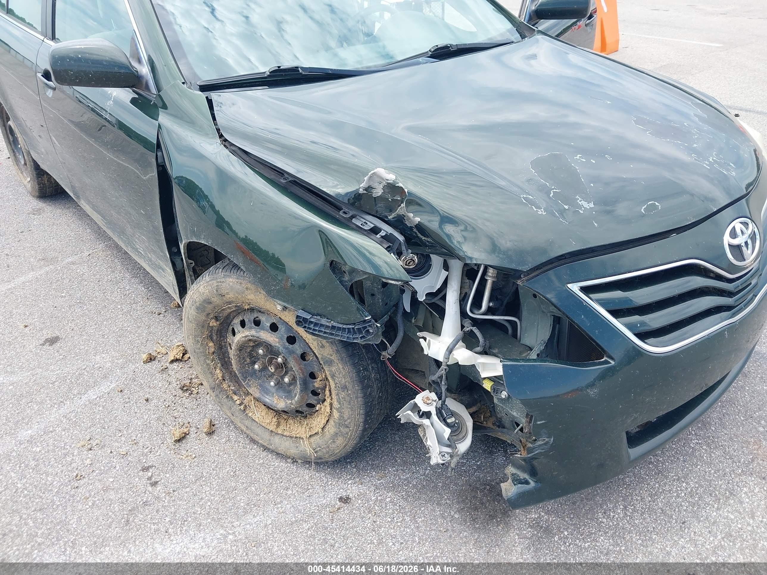 2011 Toyota Camry Le Green vin: 4T1BF3EKXBU637231