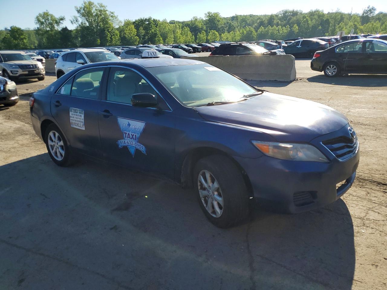 2011 Toyota Camry Le Blue vin: 4T1BF3EKXBU647337