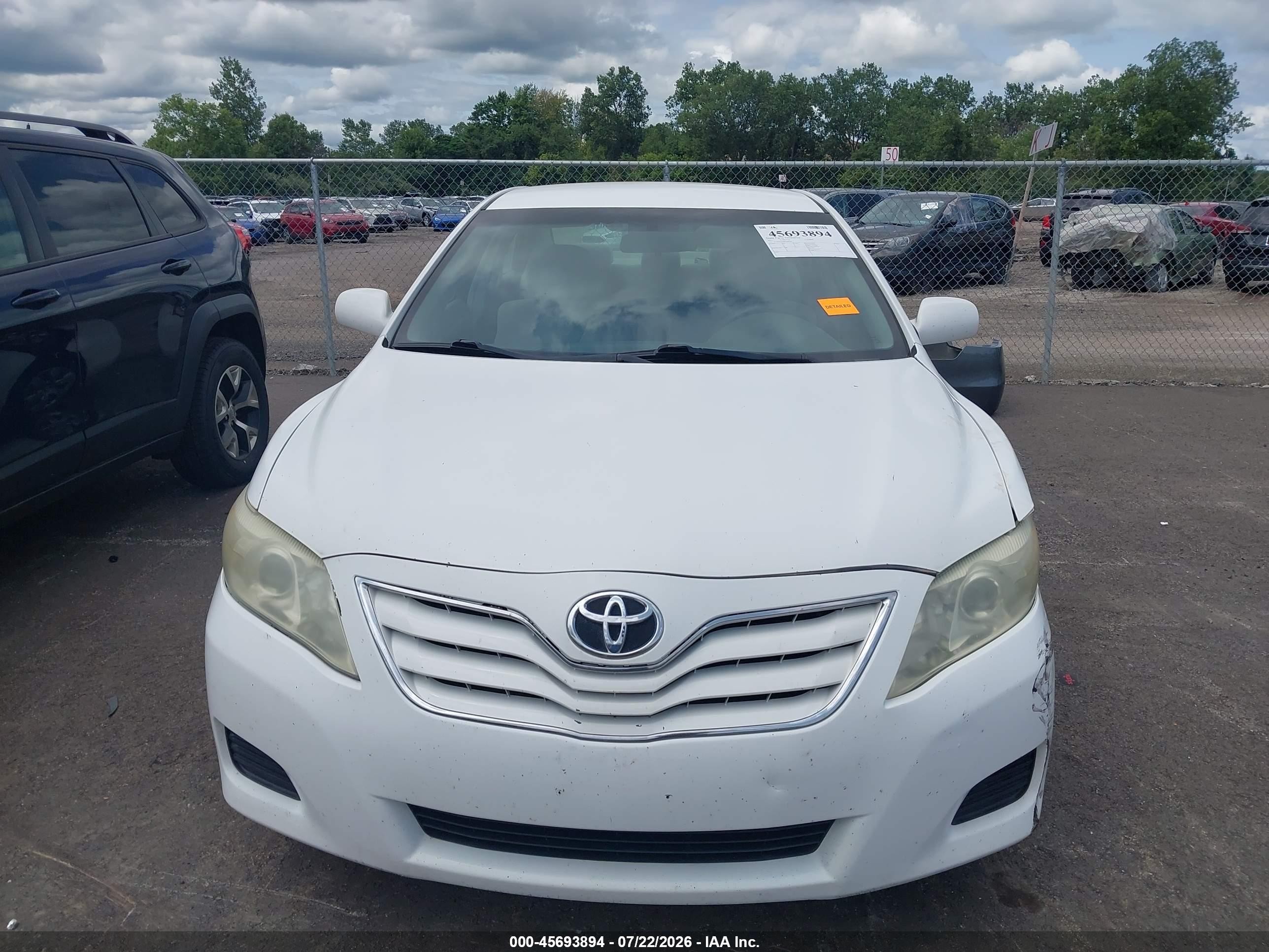2011 Toyota Camry Le Белый vin: 4T1BF3EKXBU648519