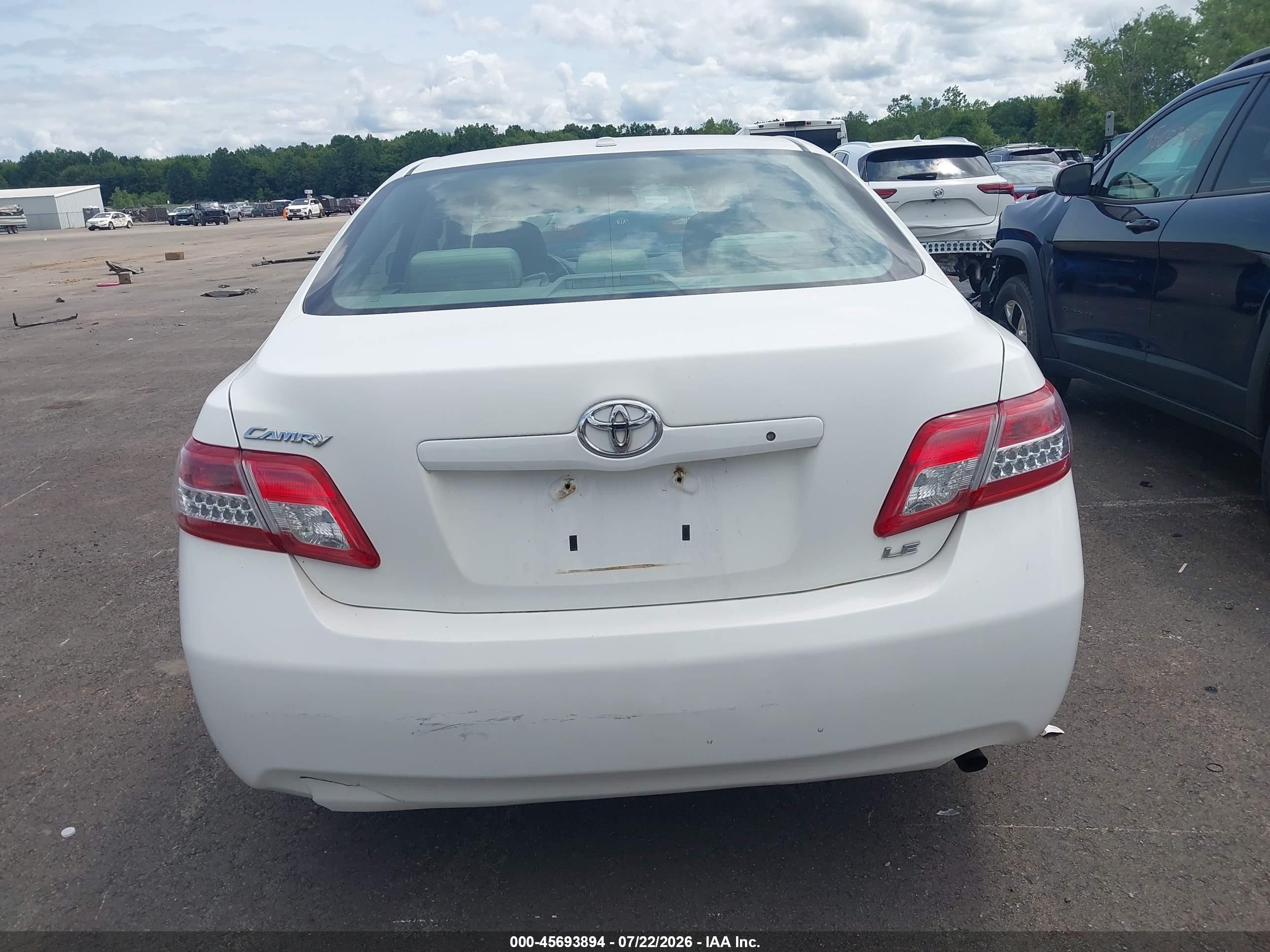 2011 Toyota Camry Le Белый vin: 4T1BF3EKXBU648519