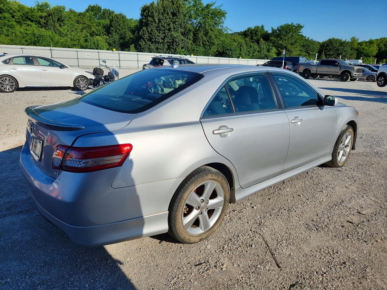 2011 Toyota Camry Se Silver vin: 4T1BF3EKXBU659164