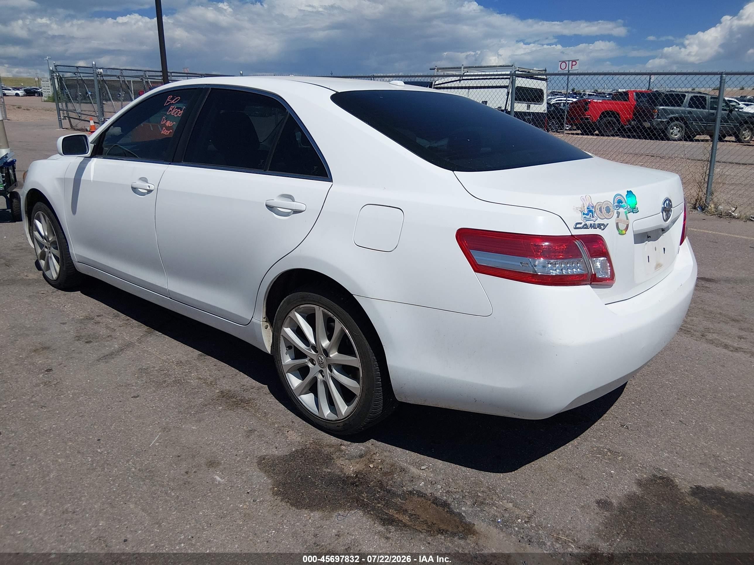 2011 Toyota Camry Le Белый vin: 4T1BF3EKXBU671993