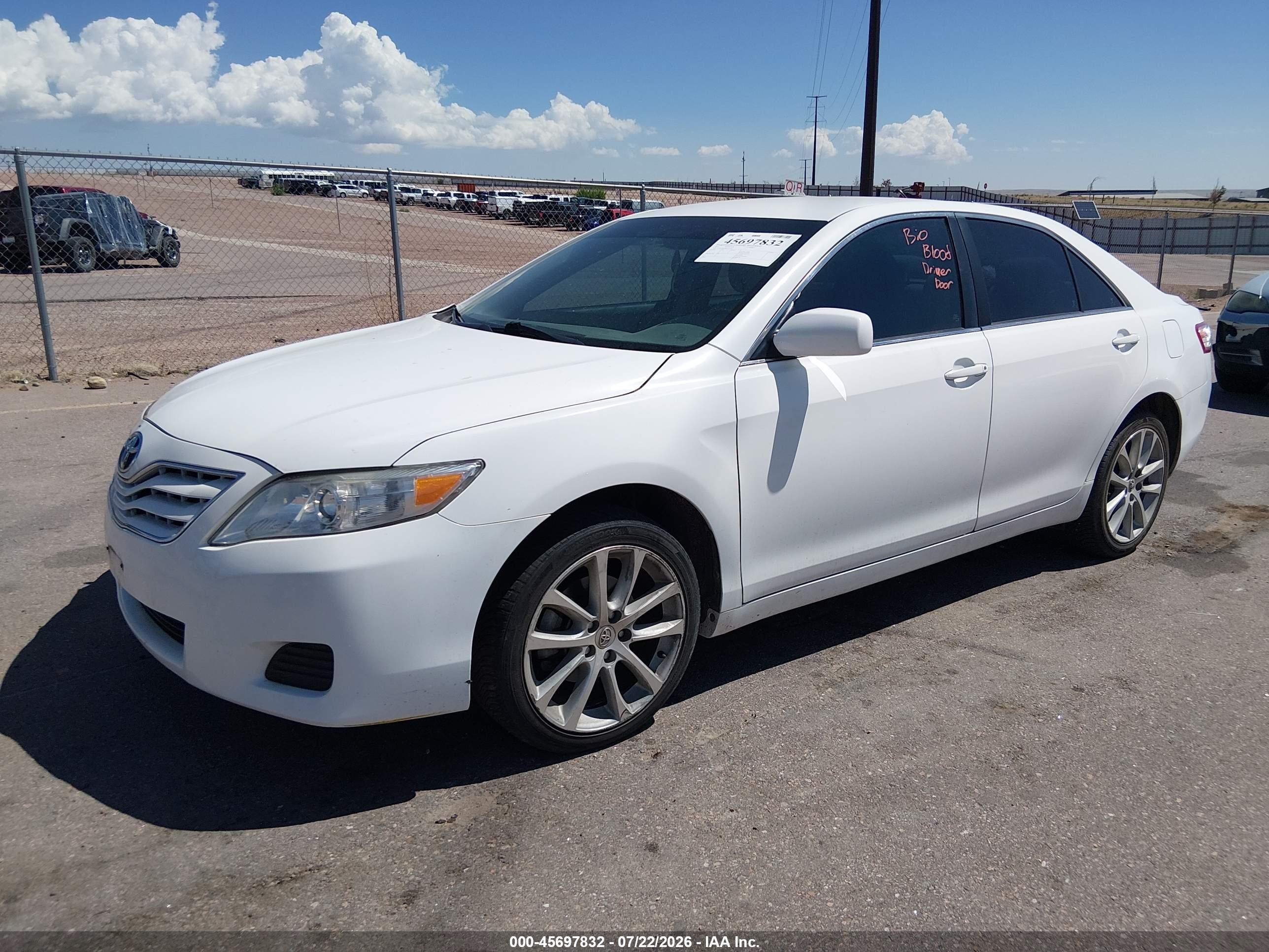 2011 Toyota Camry Le Белый vin: 4T1BF3EKXBU671993
