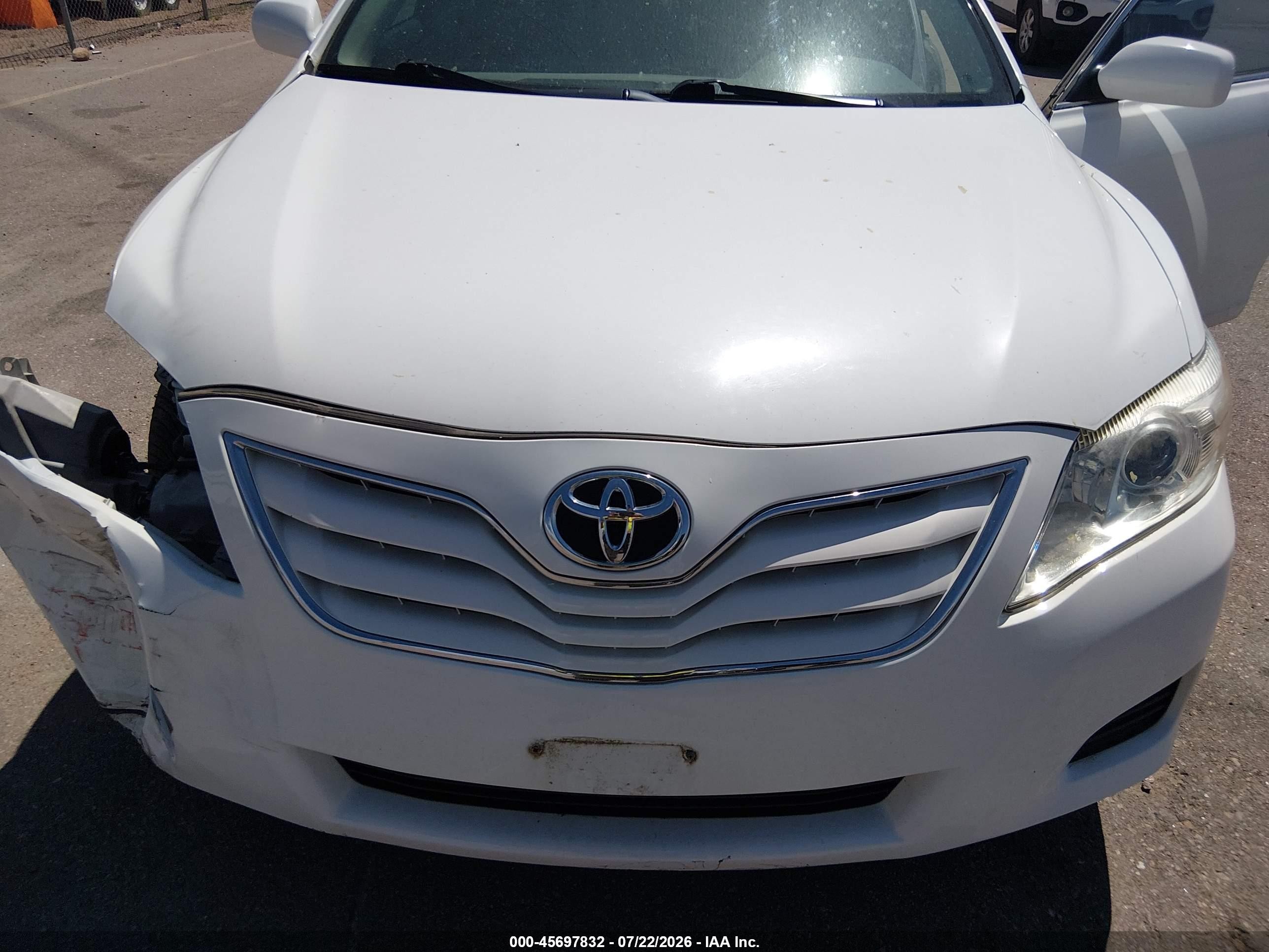 2011 Toyota Camry Le Белый vin: 4T1BF3EKXBU671993