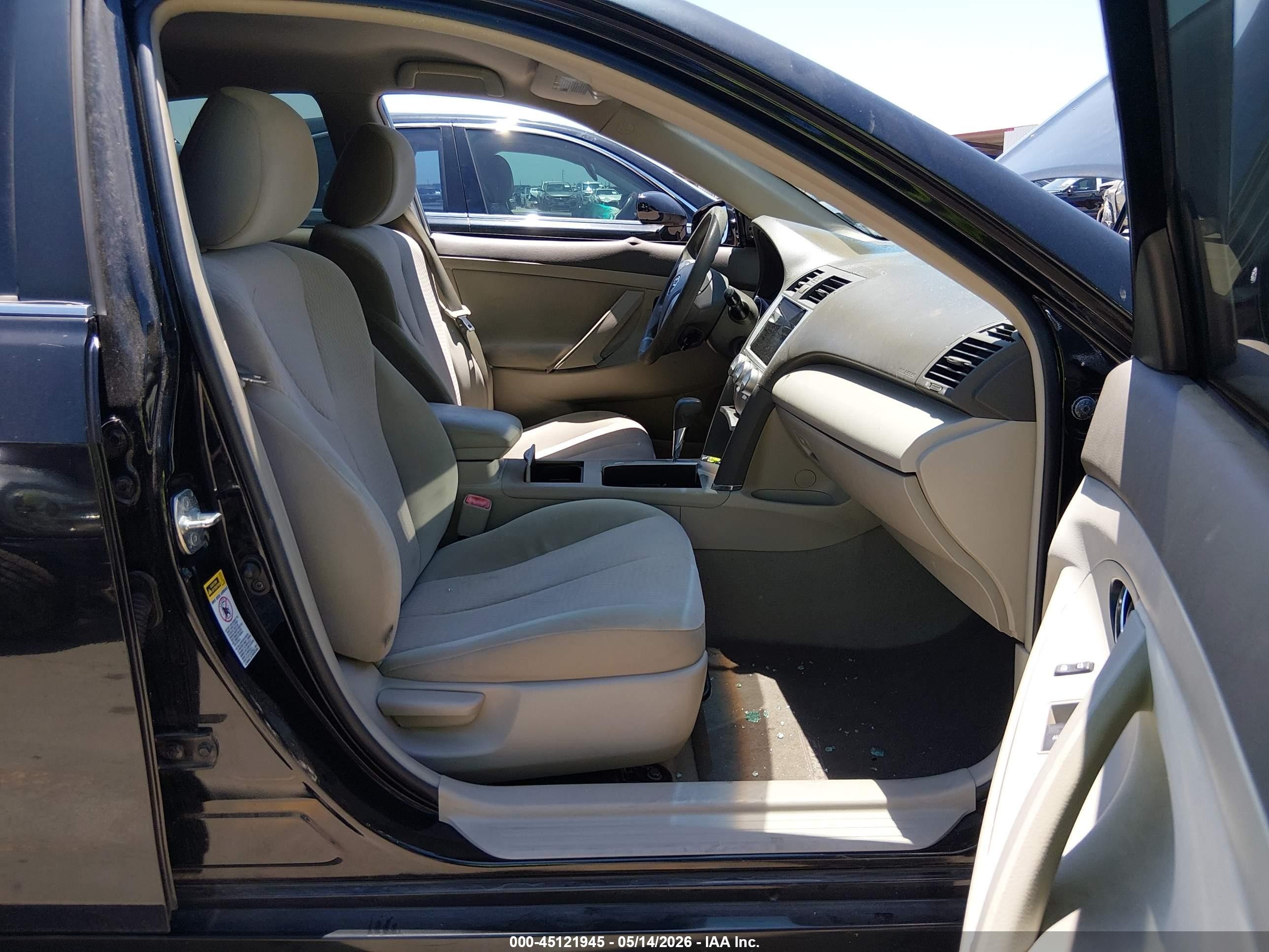 2011 Toyota Camry Le Black vin: 4T1BF3EKXBU675154