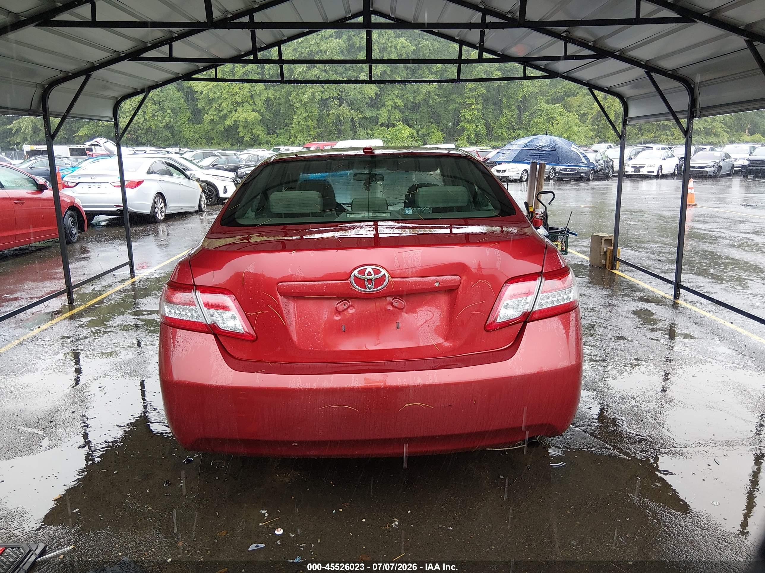 2011 Toyota Camry Le Red vin: 4T1BF3EKXBU684419