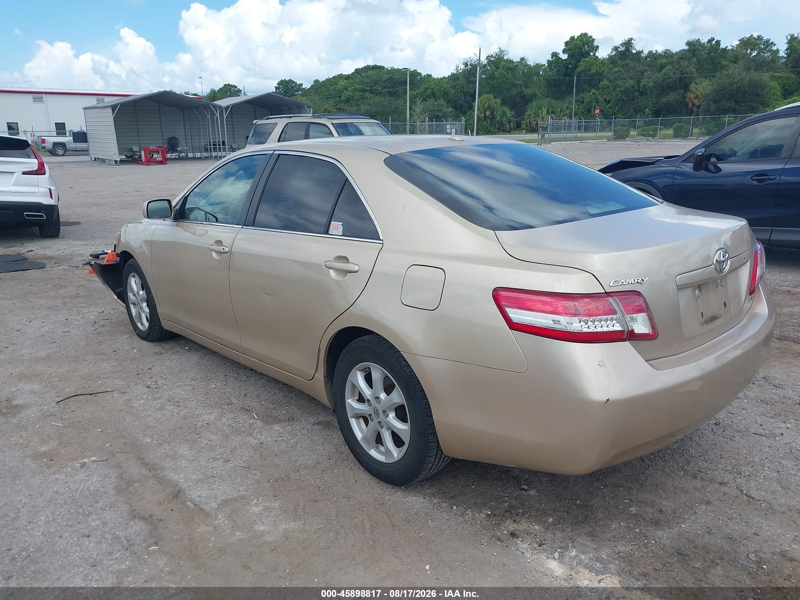 2011 Toyota Camry Le Tan vin: 4T1BF3EKXBU688924
