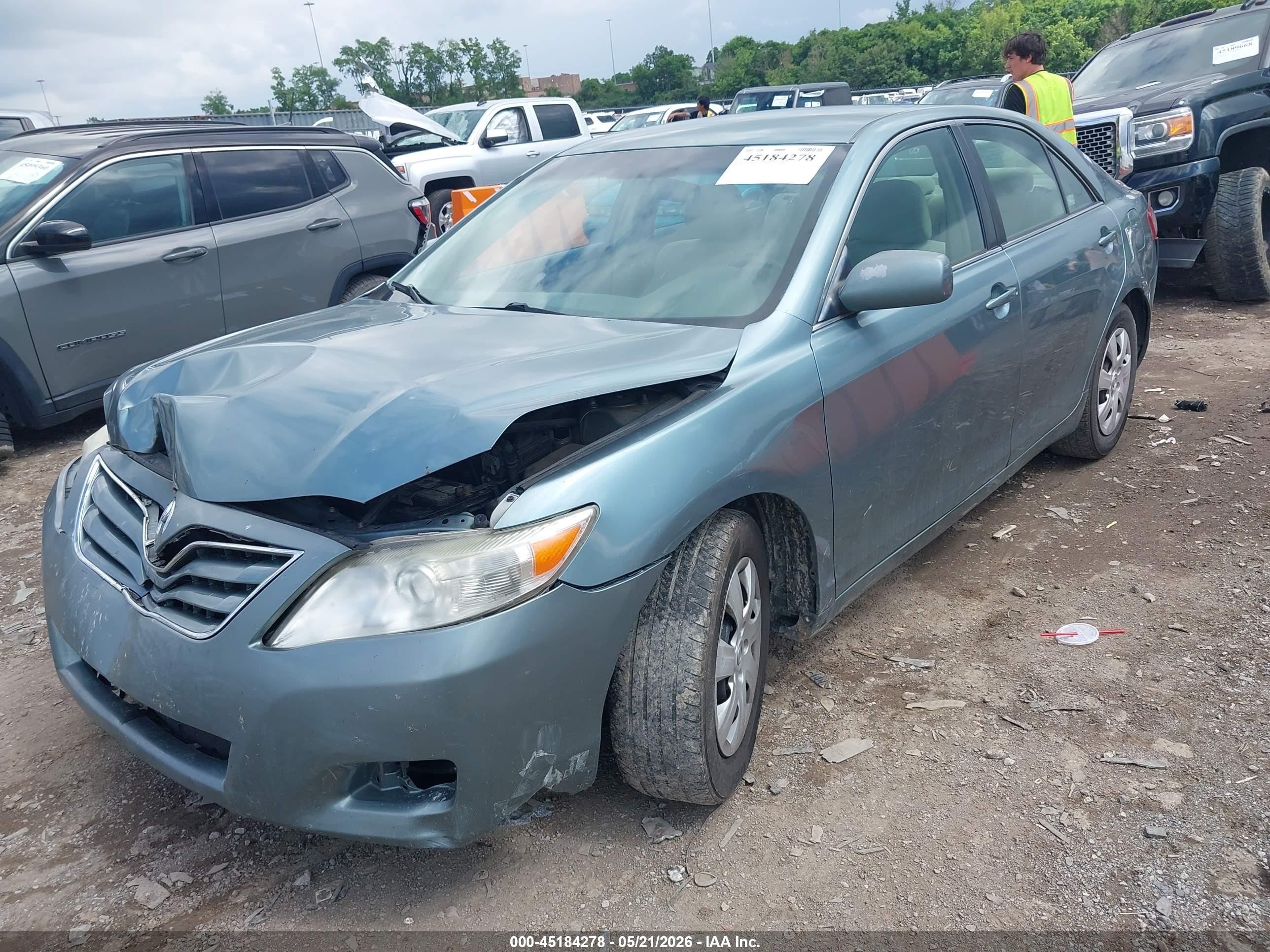 2011 Toyota Camry Le Light Blue vin: 4T1BF3EKXBU696814