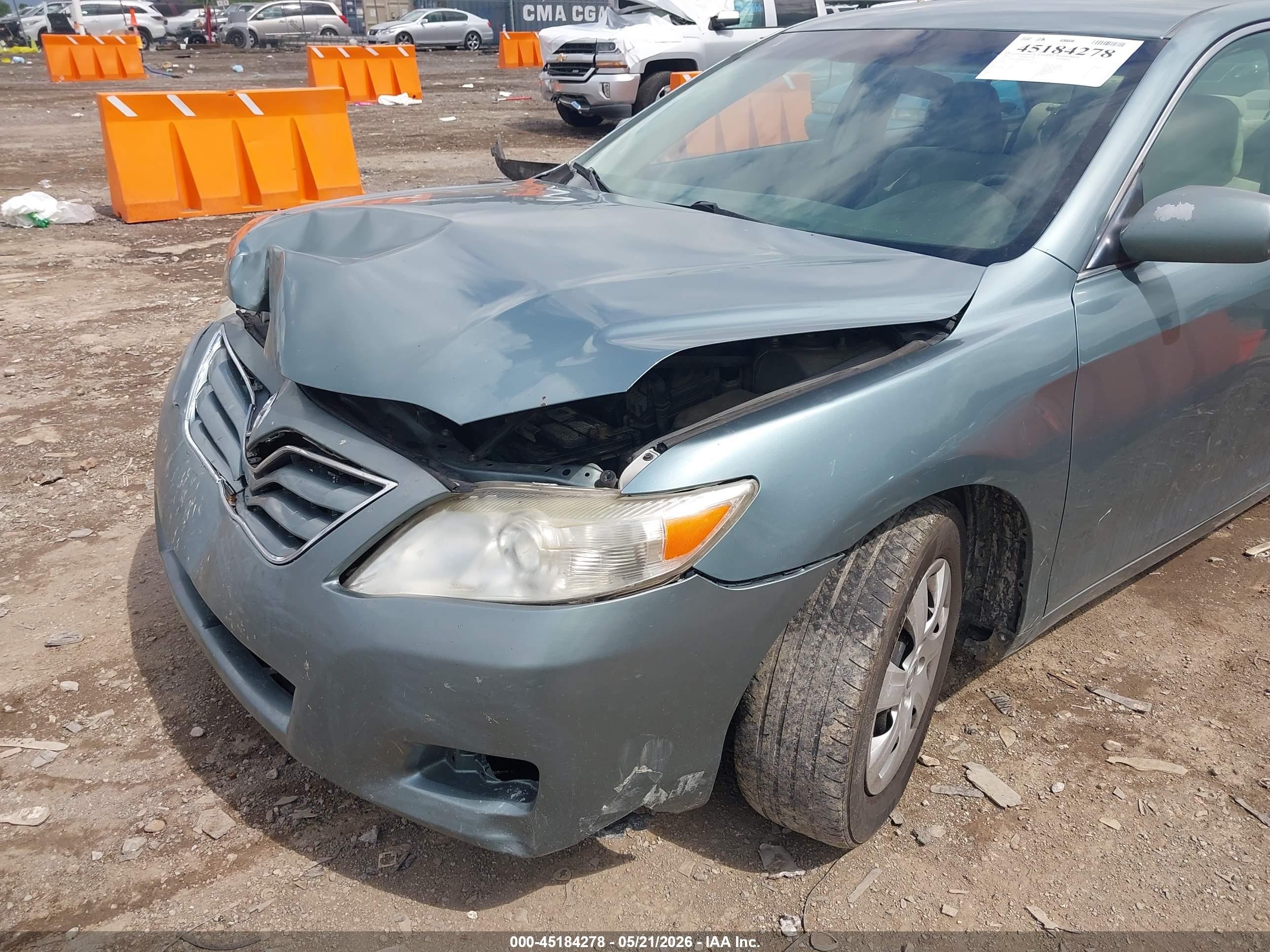 2011 Toyota Camry Le Light Blue vin: 4T1BF3EKXBU696814