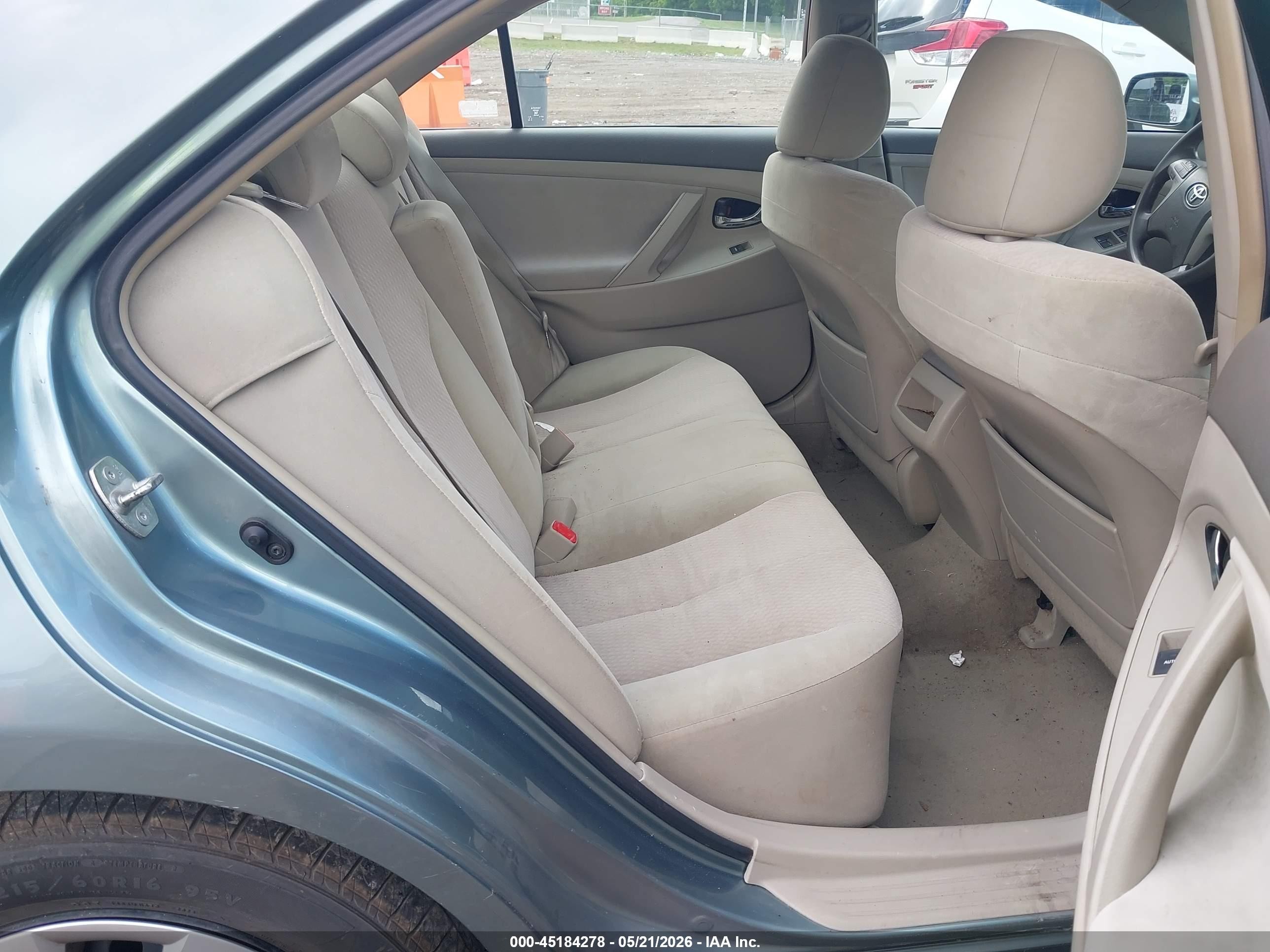 2011 Toyota Camry Le Light Blue vin: 4T1BF3EKXBU696814