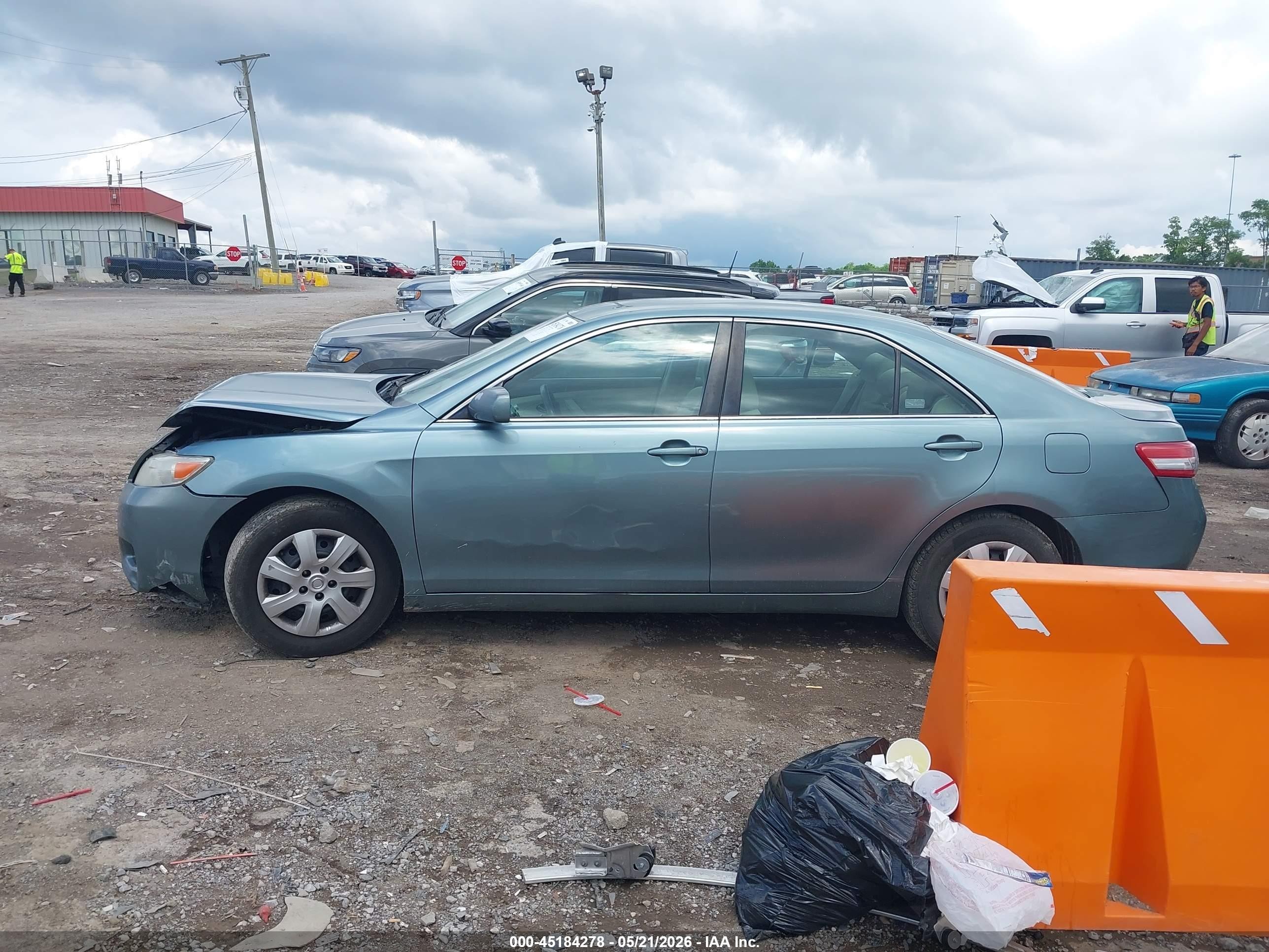 2011 Toyota Camry Le Light Blue vin: 4T1BF3EKXBU696814
