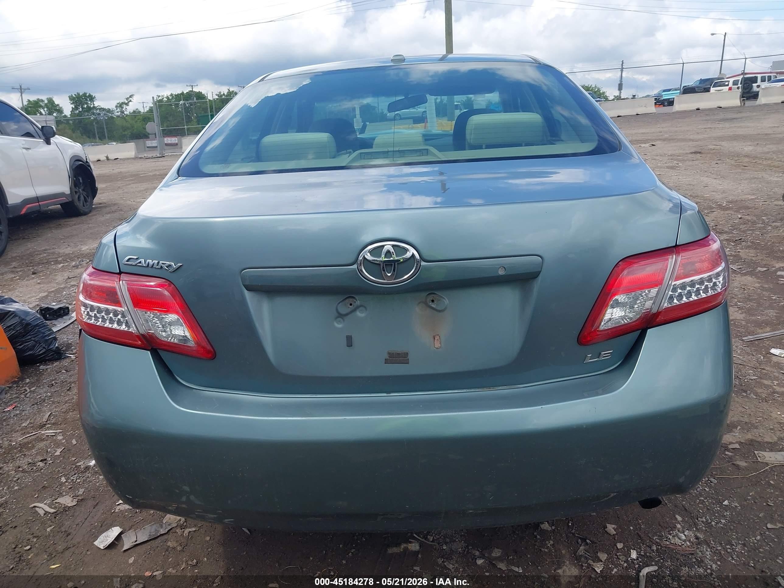 2011 Toyota Camry Le Light Blue vin: 4T1BF3EKXBU696814