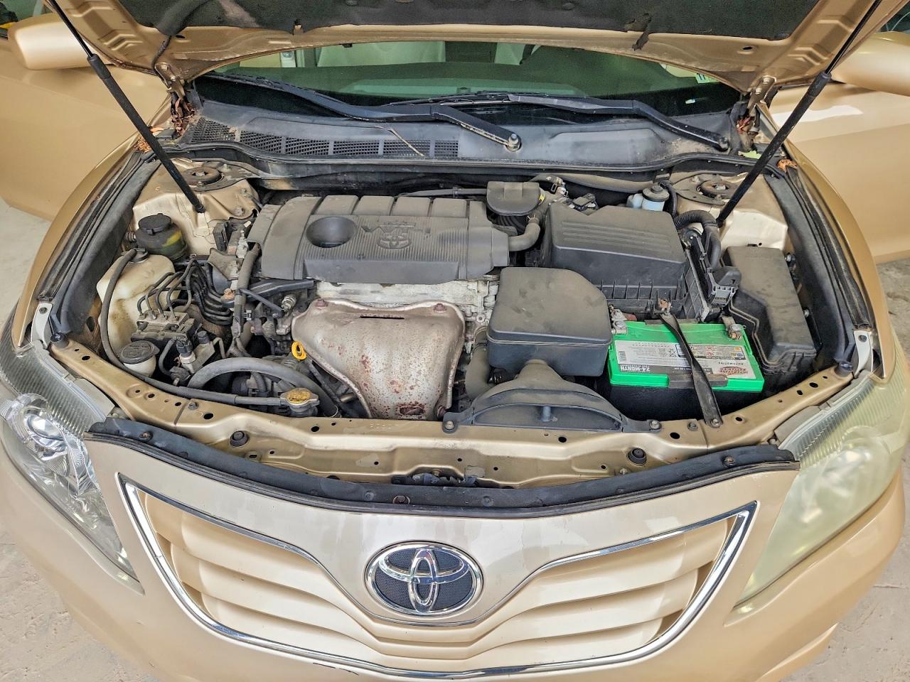 2011 Toyota Camry Le Gold vin: 4T1BF3EKXBU706533