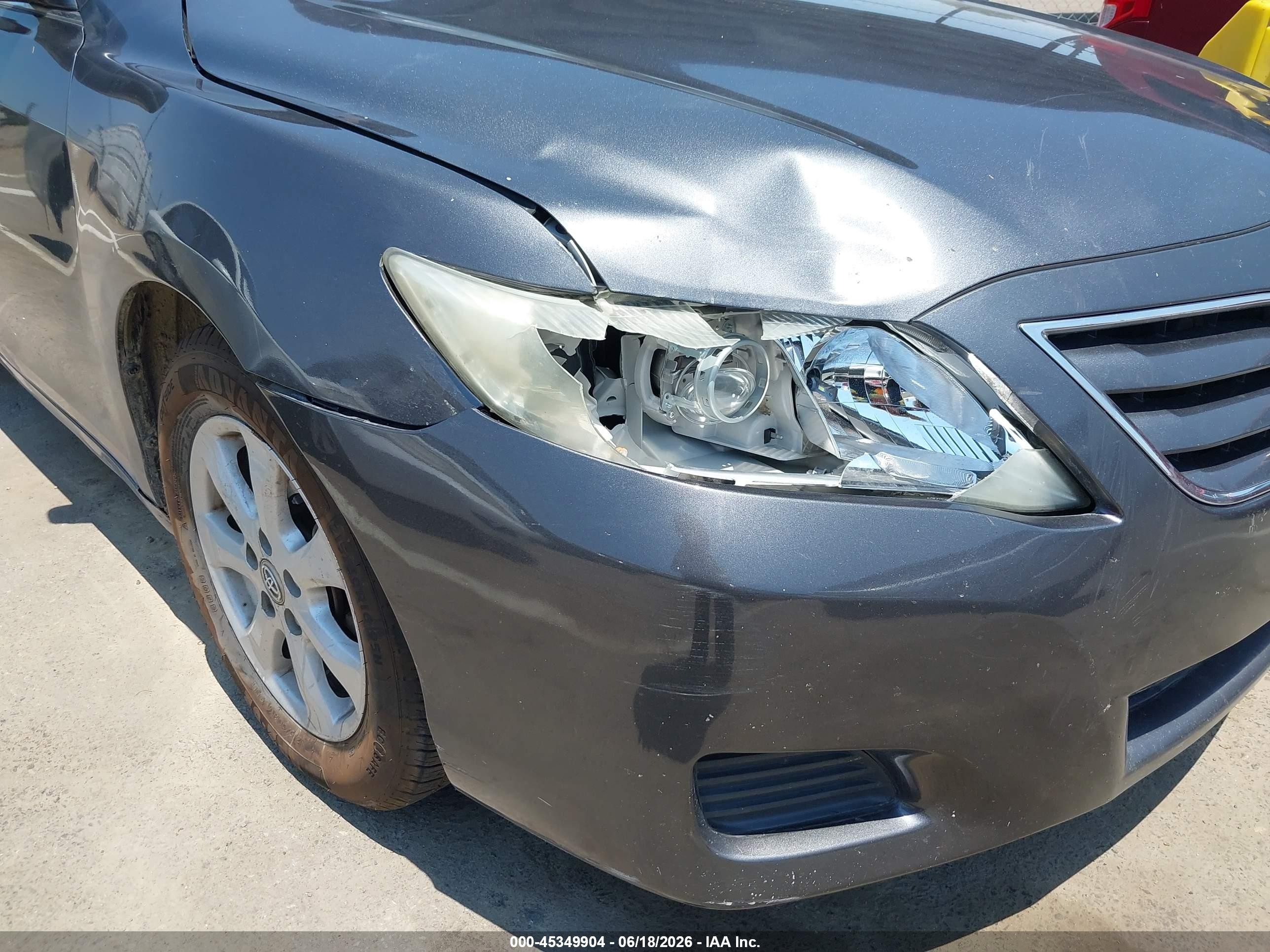 2011 Toyota Camry Le Gray vin: 4T1BF3EKXBU709559