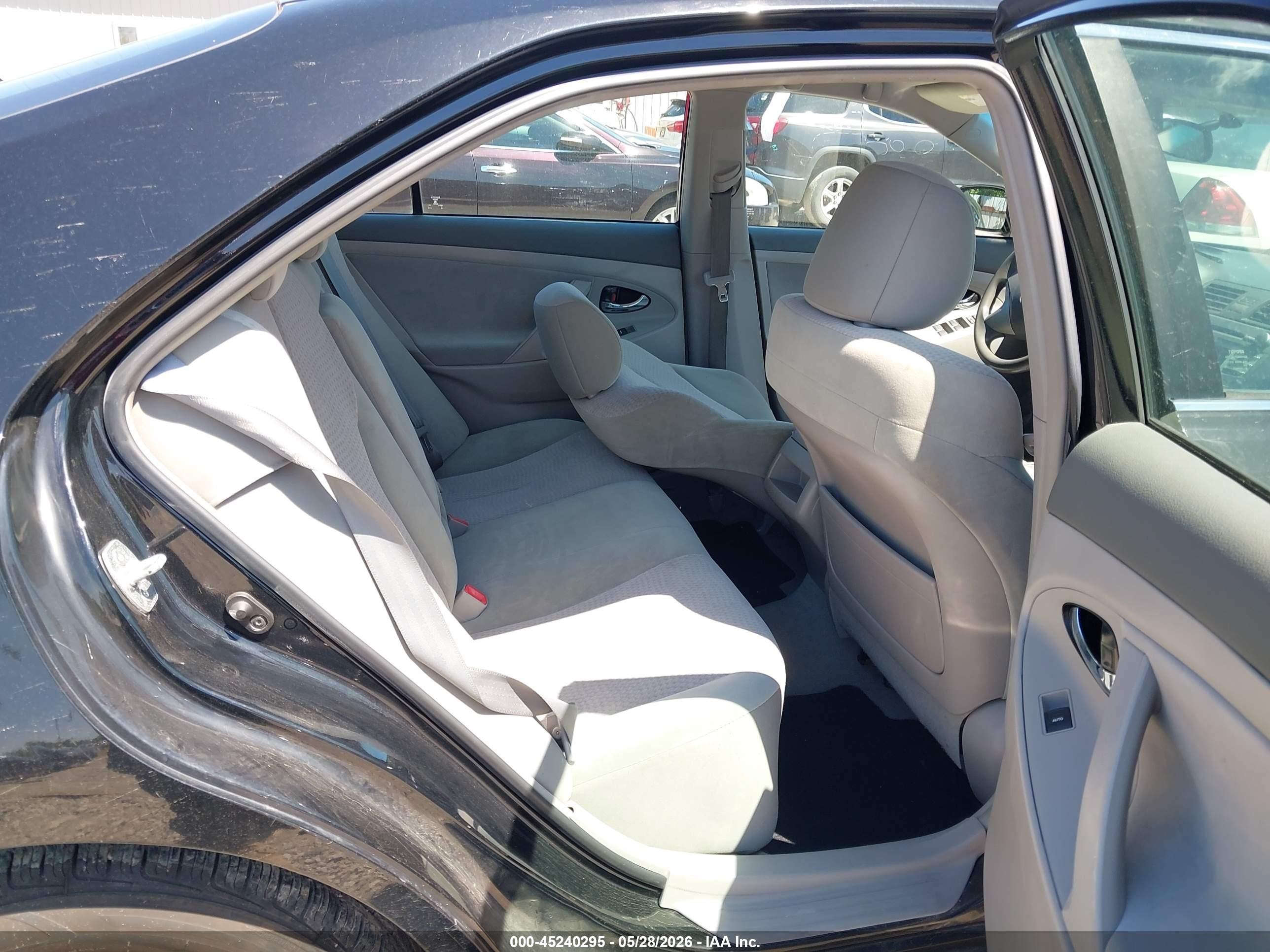 2011 Toyota Camry Le Черный vin: 4T1BF3EKXBU719654