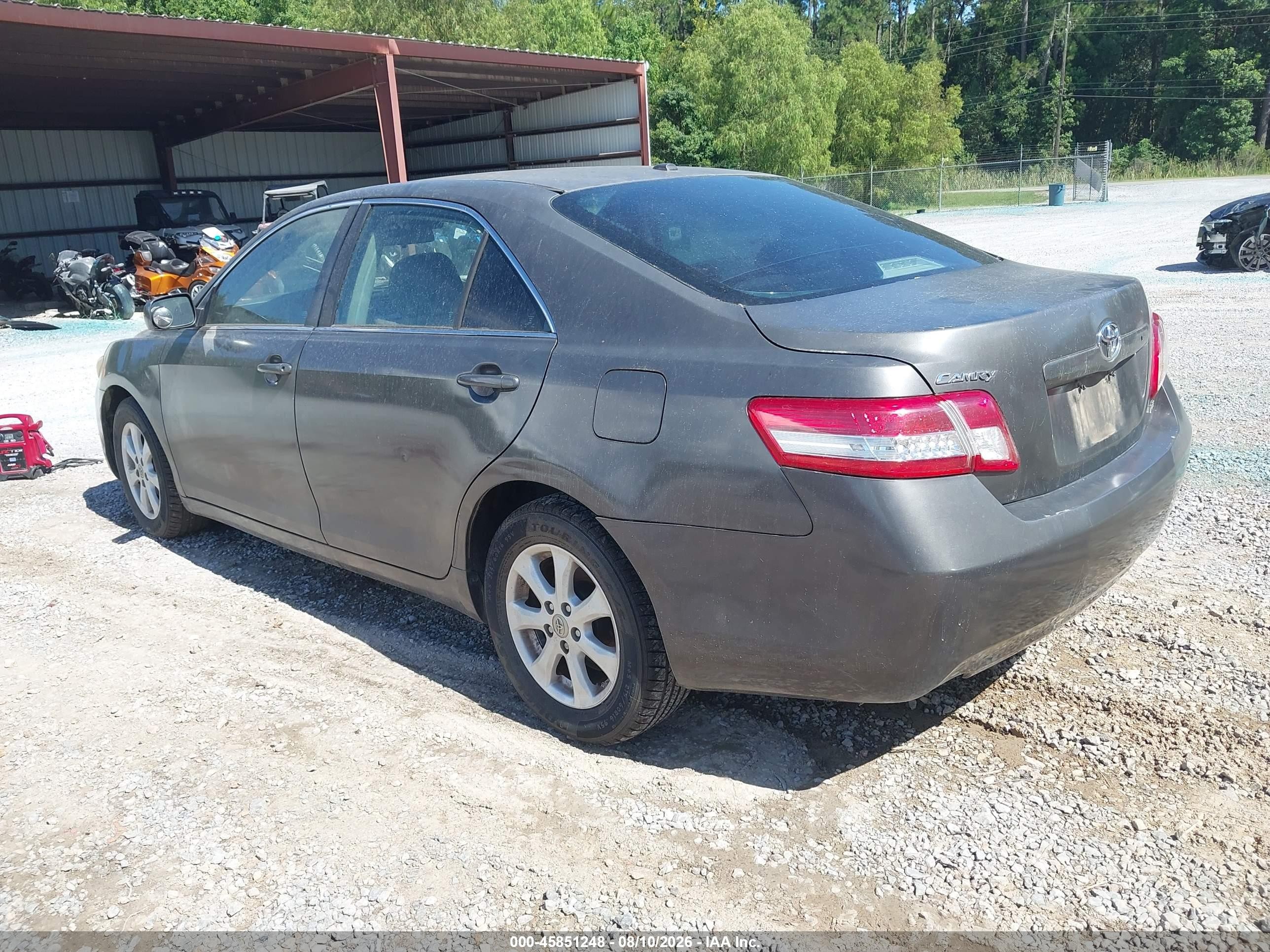 2011 Toyota Camry Le Gray vin: 4T1BF3EKXBU725339