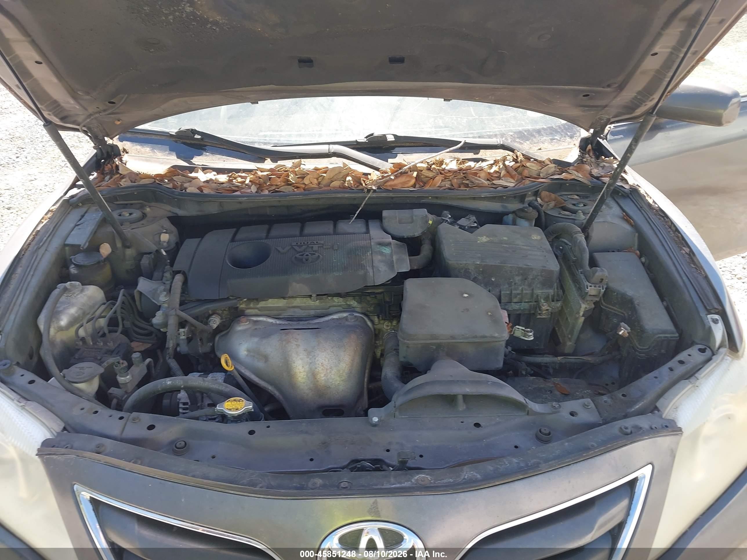 2011 Toyota Camry Le Gray vin: 4T1BF3EKXBU725339