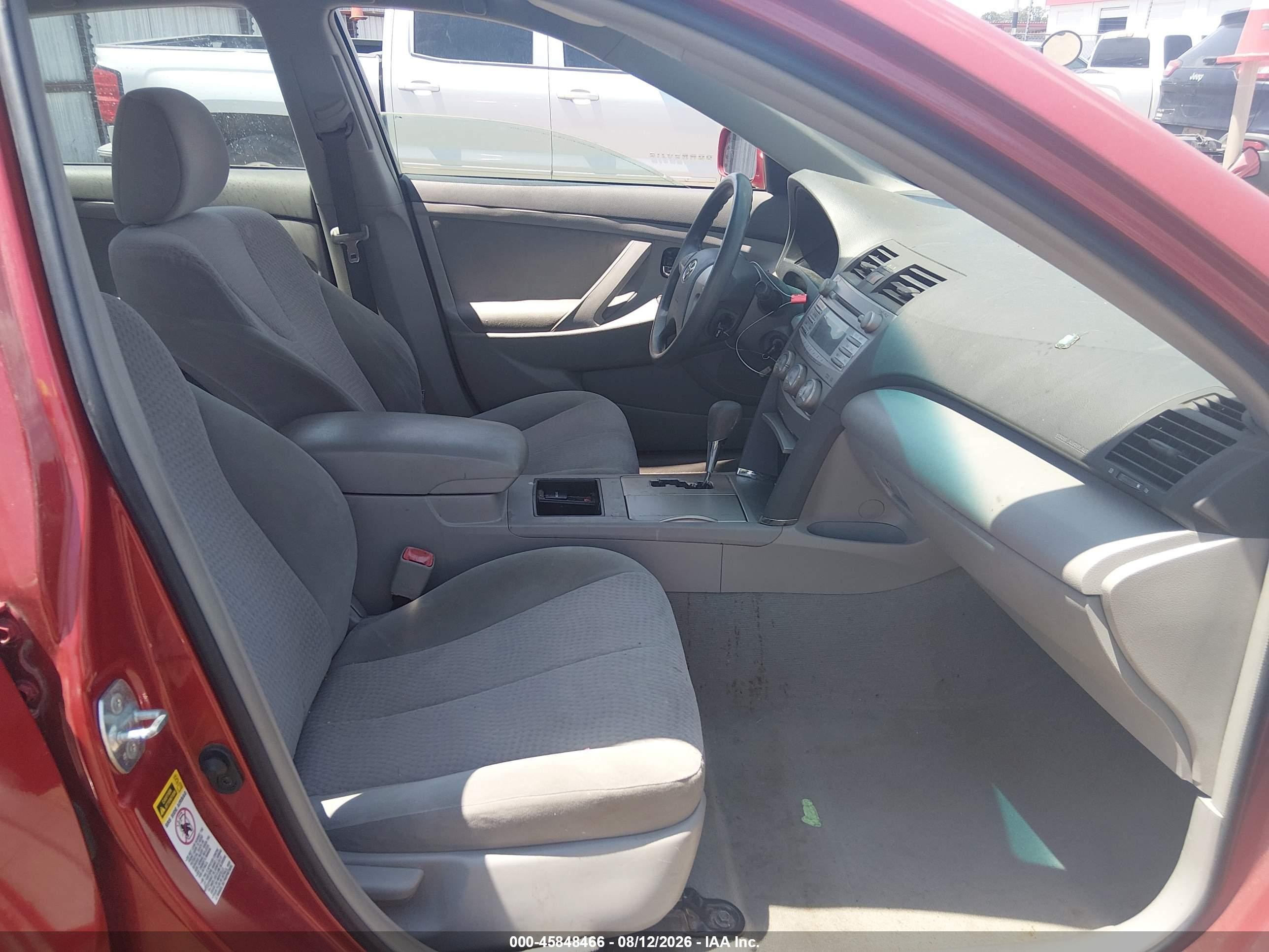 2011 Toyota Camry Le Red vin: 4T1BF3EKXBU733604
