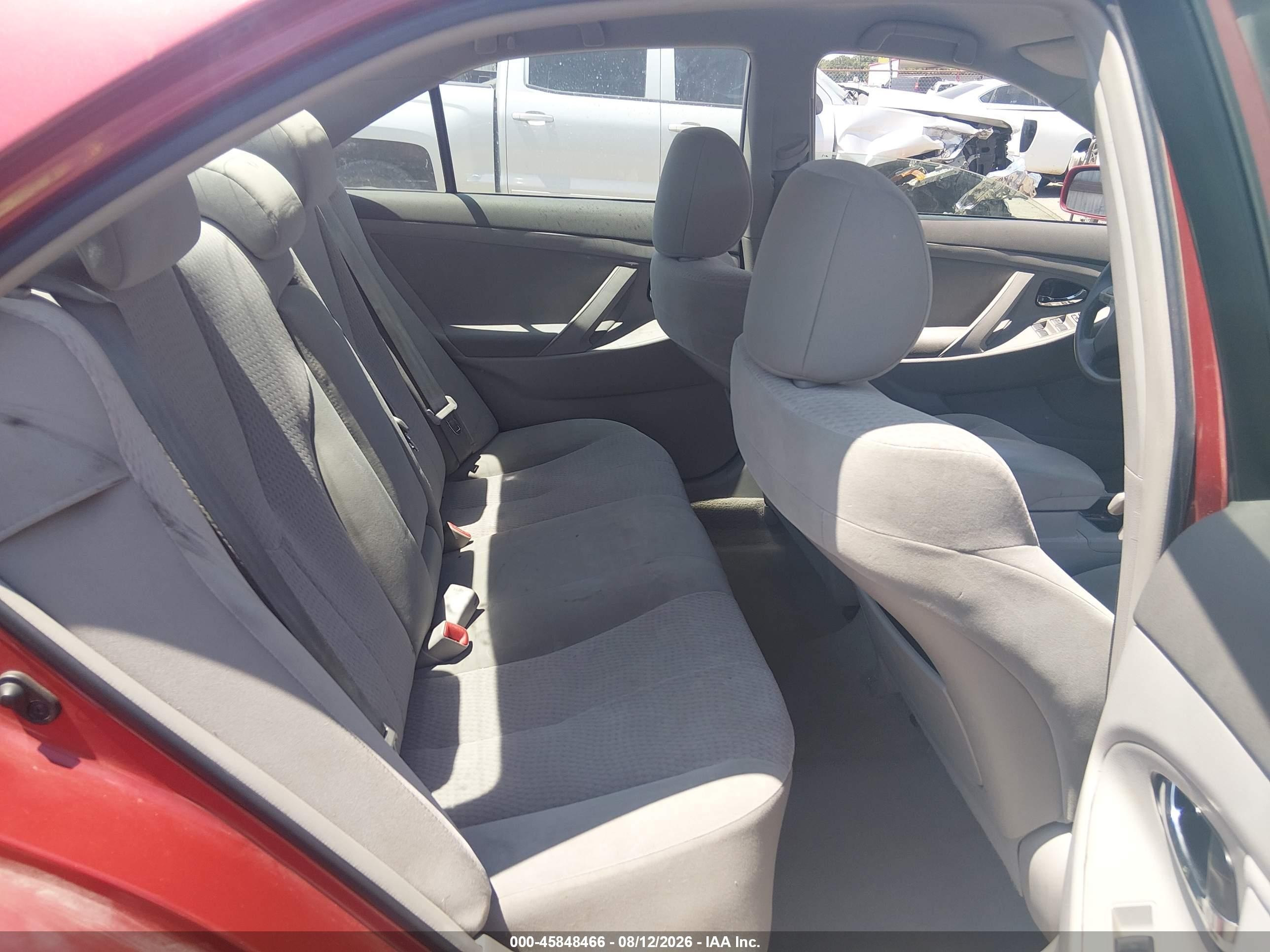 2011 Toyota Camry Le Red vin: 4T1BF3EKXBU733604