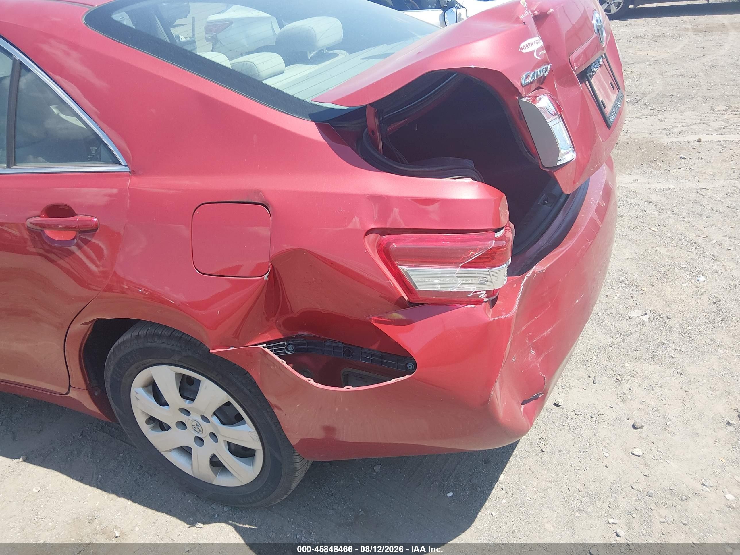 2011 Toyota Camry Le Red vin: 4T1BF3EKXBU733604