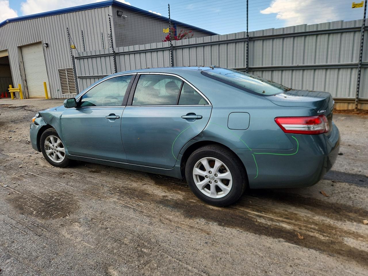 2011 Toyota Camry Le Teal vin: 4T1BF3EKXBU735336