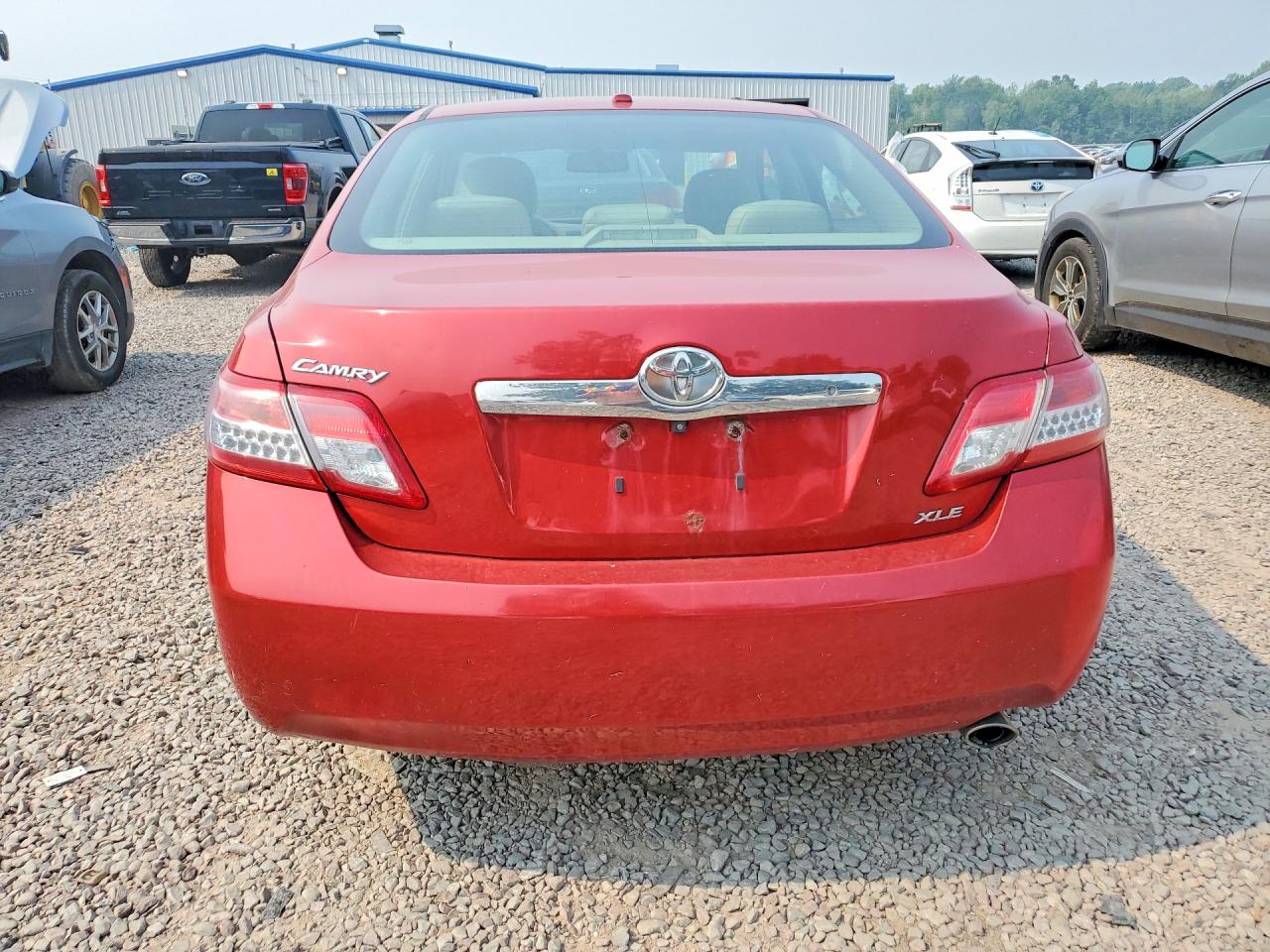 2011 Toyota Camry Xle Red vin: 4T1BF3EKXBU749916
