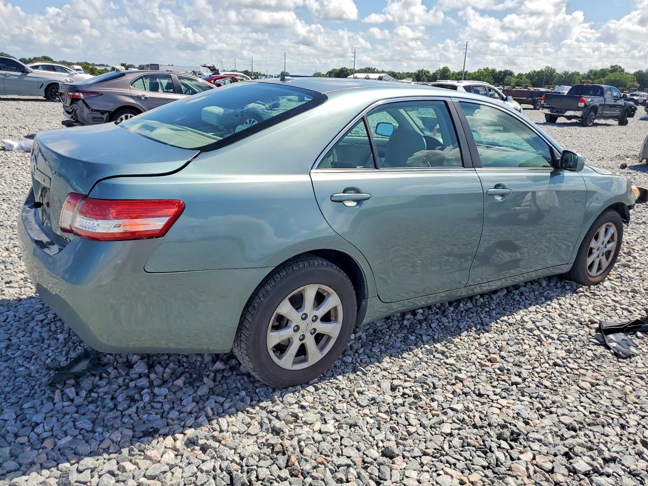 2011 Toyota Camry Le Blue vin: 4T1BF3EKXBU752802