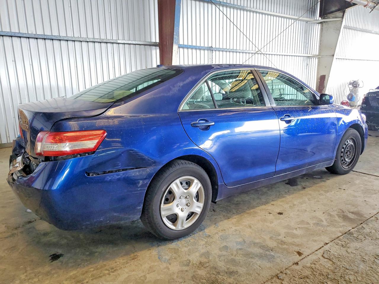 2011 Toyota Camry Le Blue vin: 4T1BF3EKXBU766568