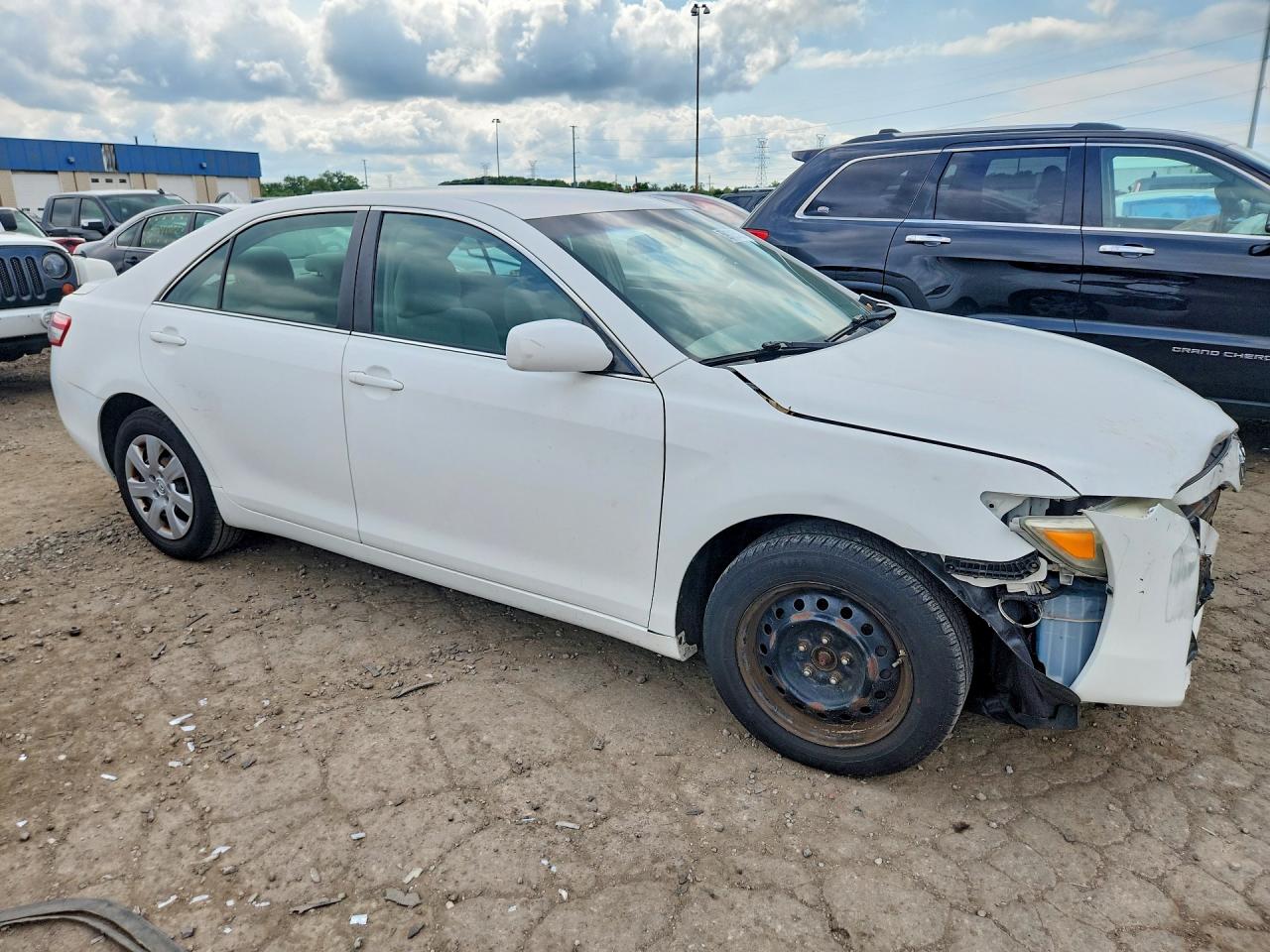 2011 Toyota Camry Le White vin: 4T1BF3EKXBU766845