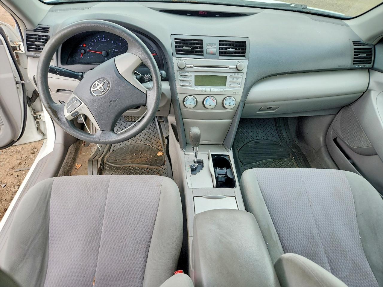 2011 Toyota Camry Le White vin: 4T1BF3EKXBU766845