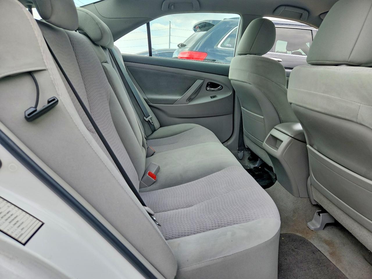 2011 Toyota Camry Le White vin: 4T1BF3EKXBU766845
