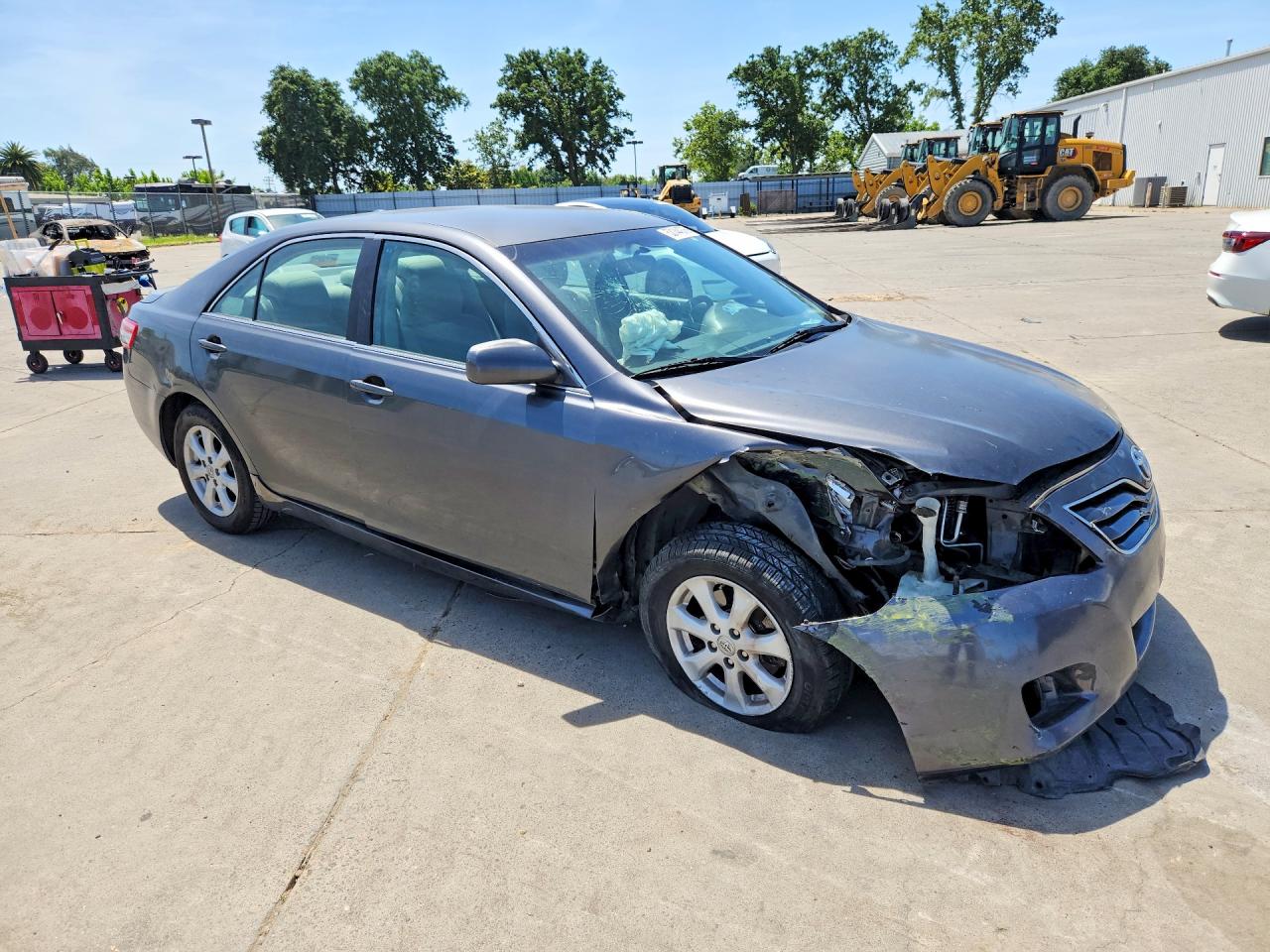 2011 Toyota Camry Le Gray vin: 4T1BF3EKXBU772483