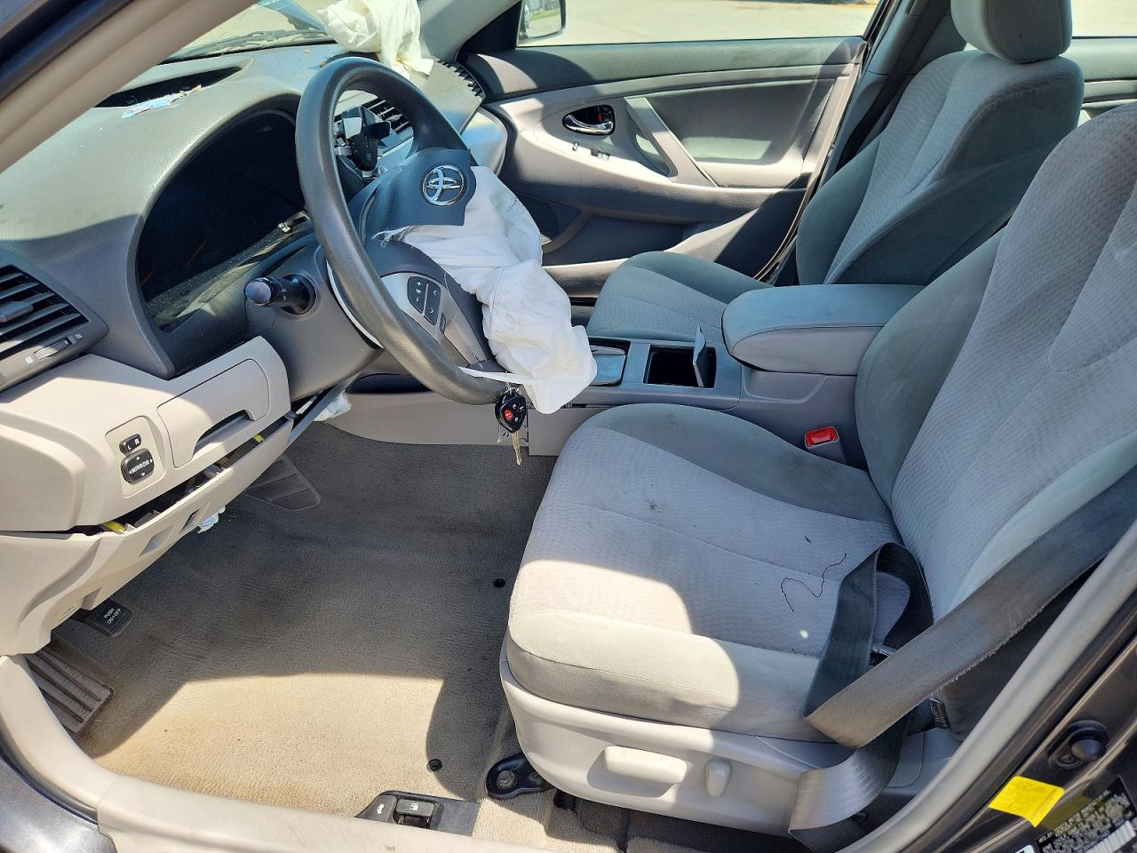 2011 Toyota Camry Le Gray vin: 4T1BF3EKXBU772483