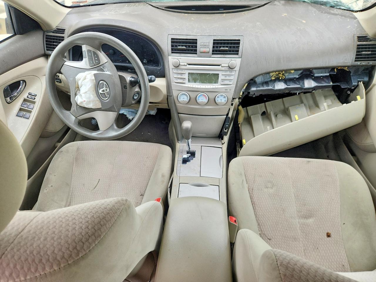 2011 Toyota Camry Le Gold vin: 4T1BF3EKXBU776727