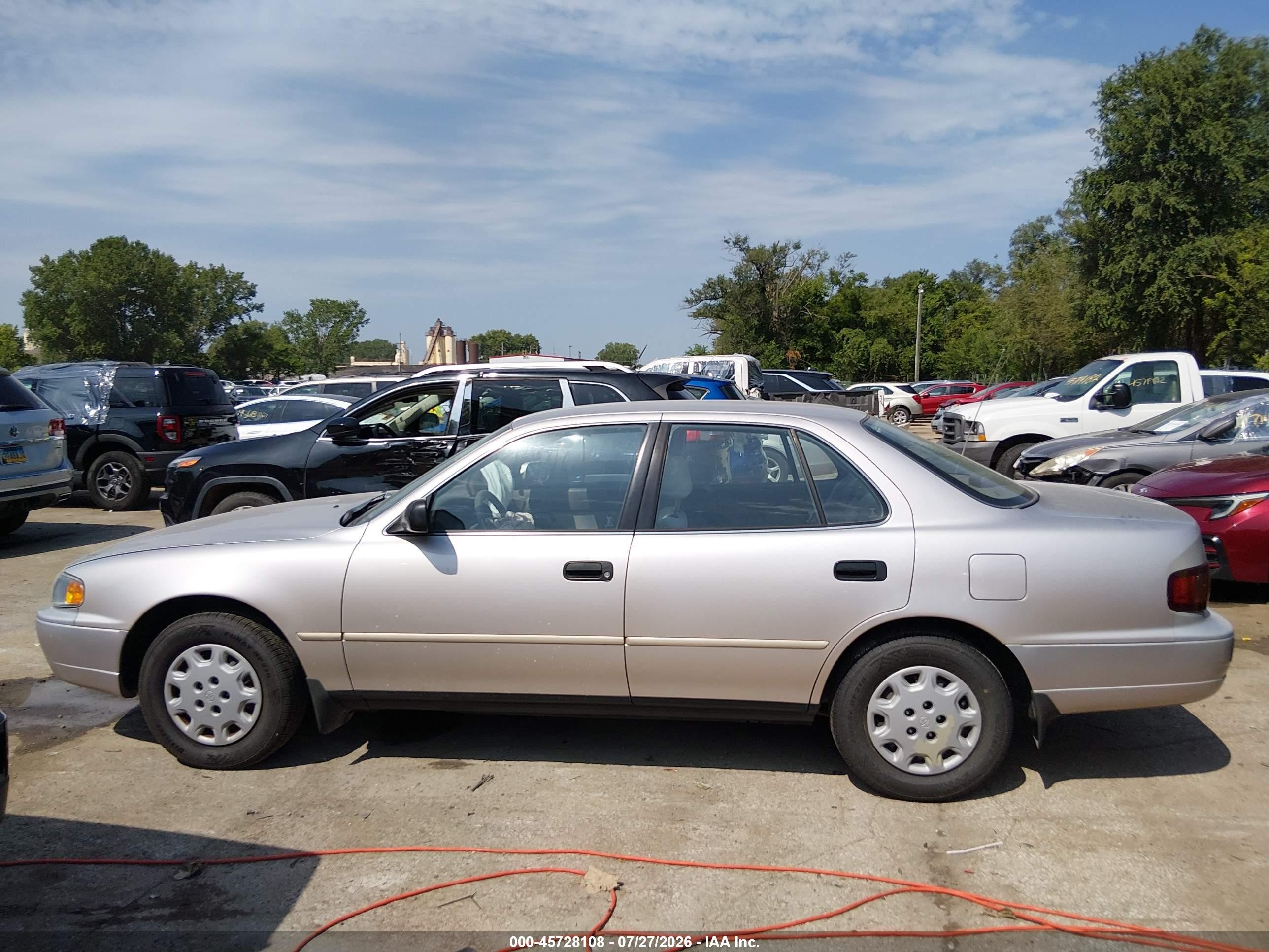 1996 Toyota Camry Dx/le/xle Champagne vin: 4T1BG12K0TU725874