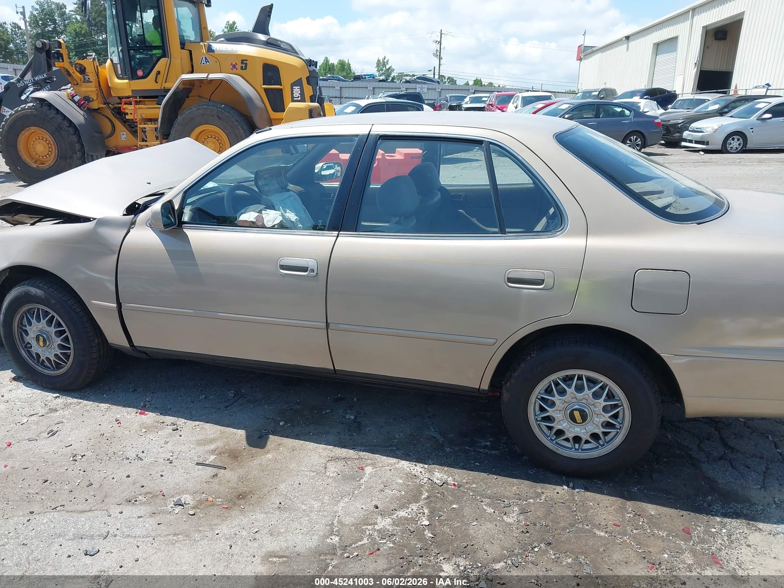 1996 Toyota Camry Dx/le/xle Tan vin: 4T1BG12K2TU792153