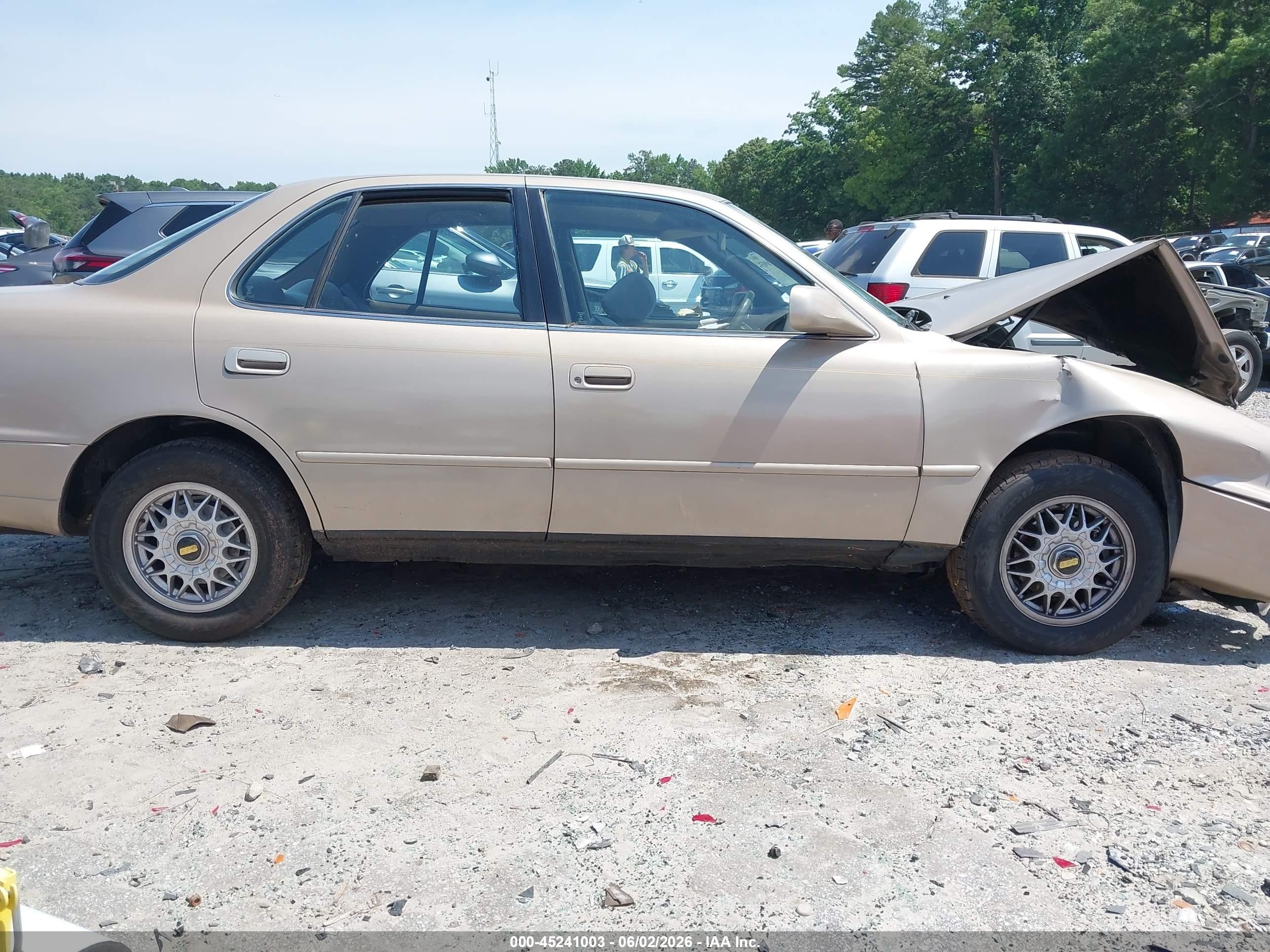 1996 Toyota Camry Dx/le/xle Tan vin: 4T1BG12K2TU792153