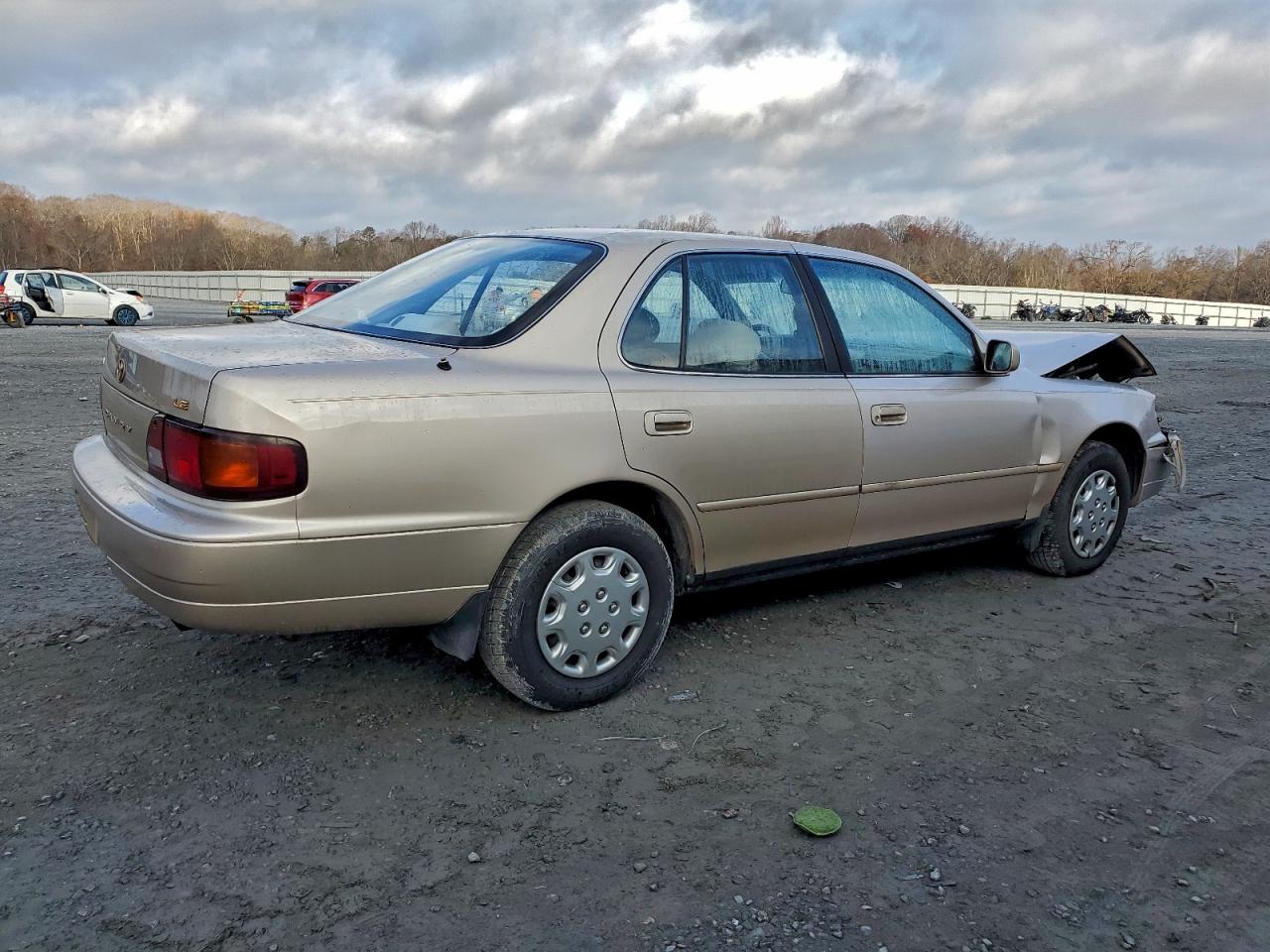 1996 Toyota Camry Dx Silver vin: 4T1BG12K2TU809596