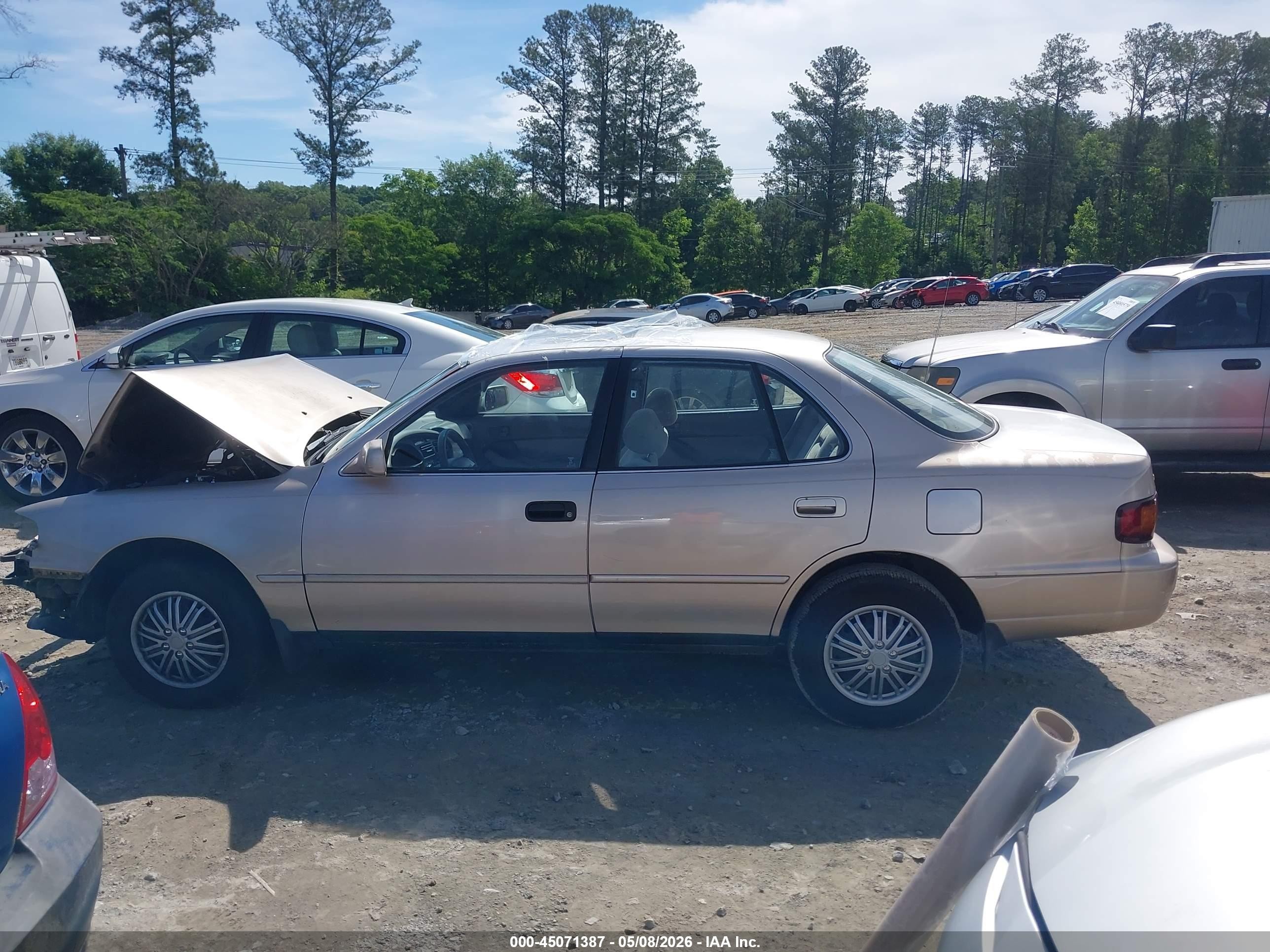 1996 Toyota Camry Dx/le/xle Gold vin: 4T1BG12K3TU791643