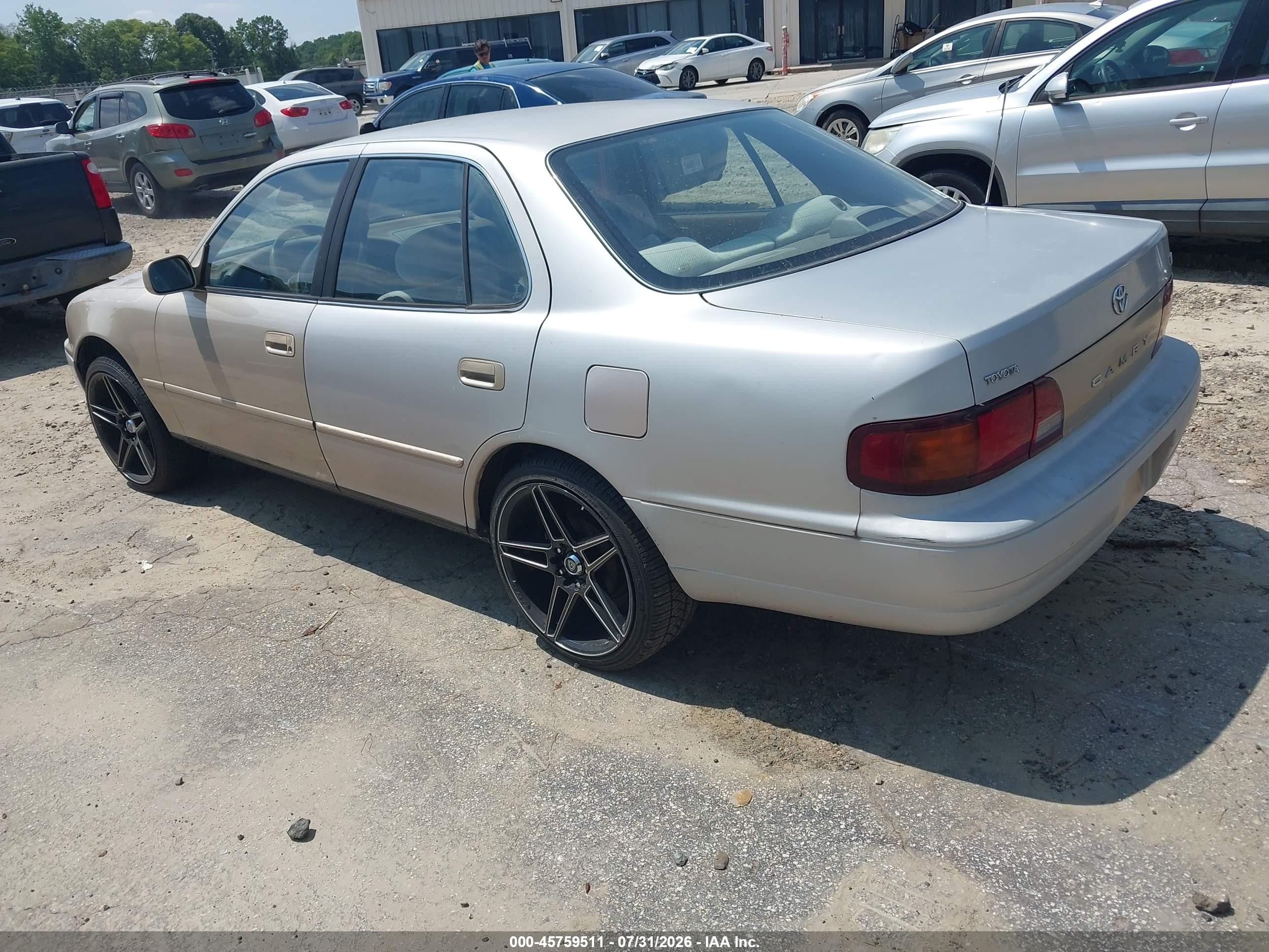 1996 Toyota Camry Dx/le/xle Gold vin: 4T1BG12K4TU823449