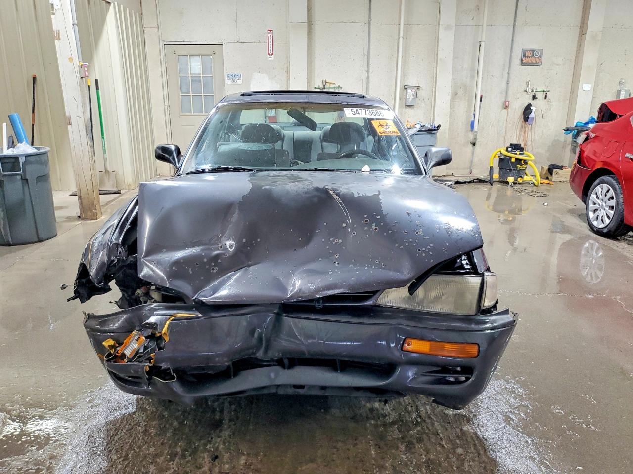 1996 Toyota Camry Le Gray vin: 4T1BG12K4TU947592