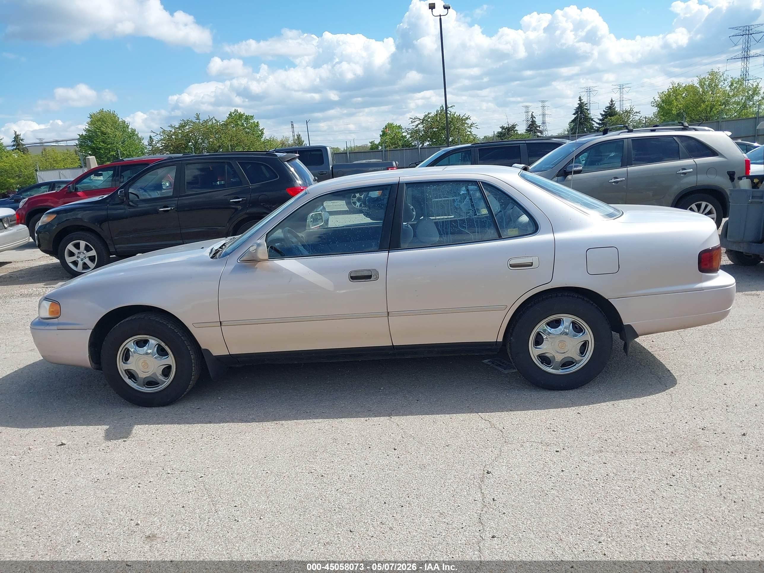 1996 Toyota Camry Dx/le/xle Silver vin: 4T1BG12K7TU762436