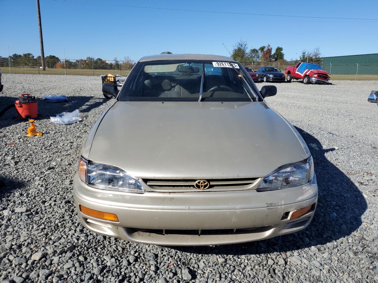 1996 Toyota Camry Dx Tan vin: 4T1BG12K8TU764664