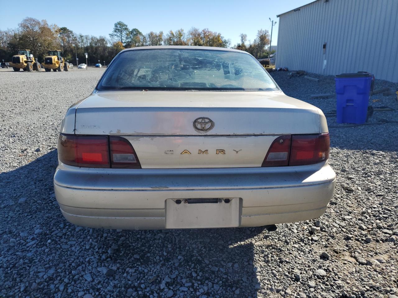 1996 Toyota Camry Dx Tan vin: 4T1BG12K8TU764664