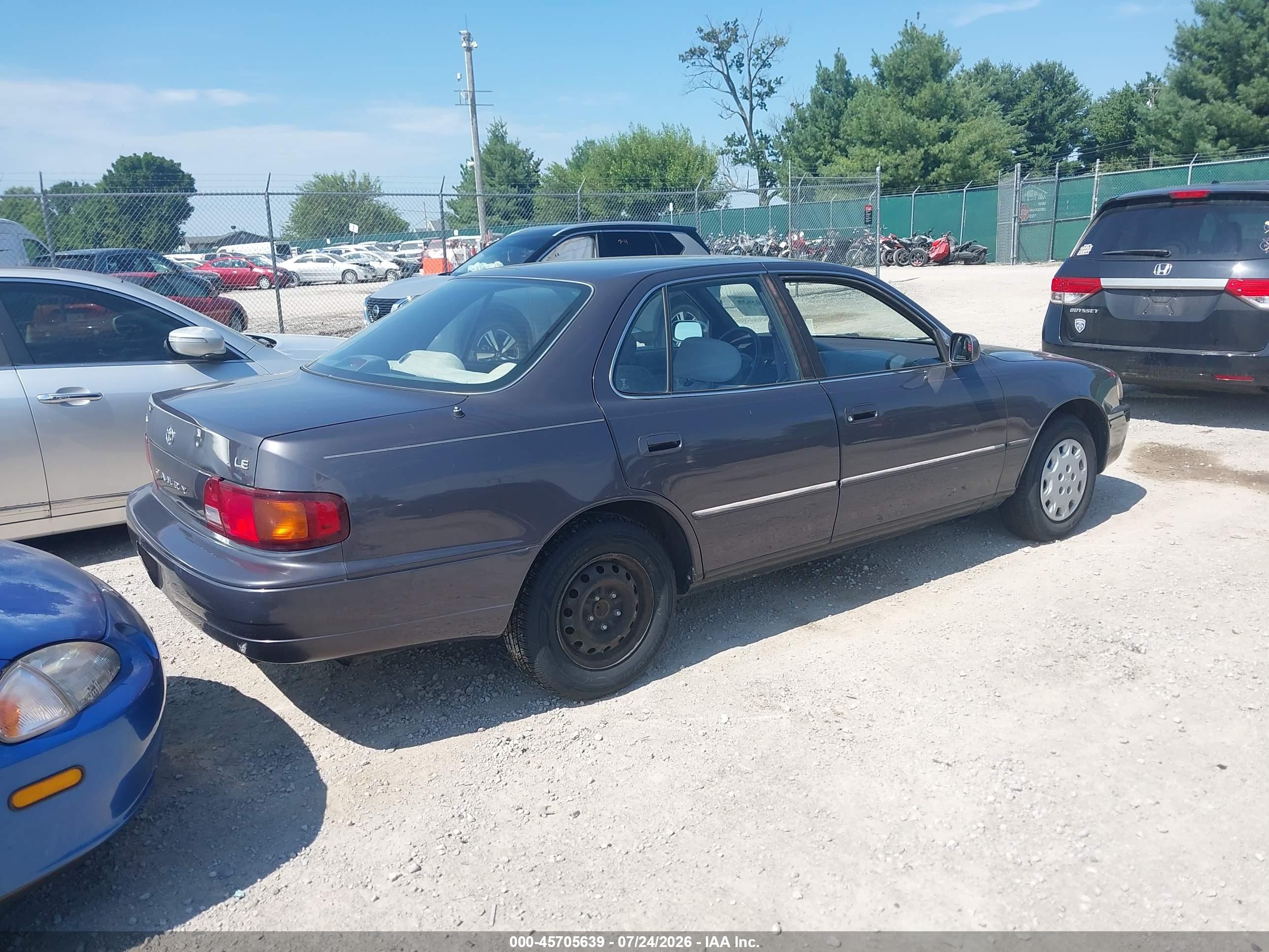 1996 Toyota Camry Dx/le/xle Gray vin: 4T1BG12K9TU951069