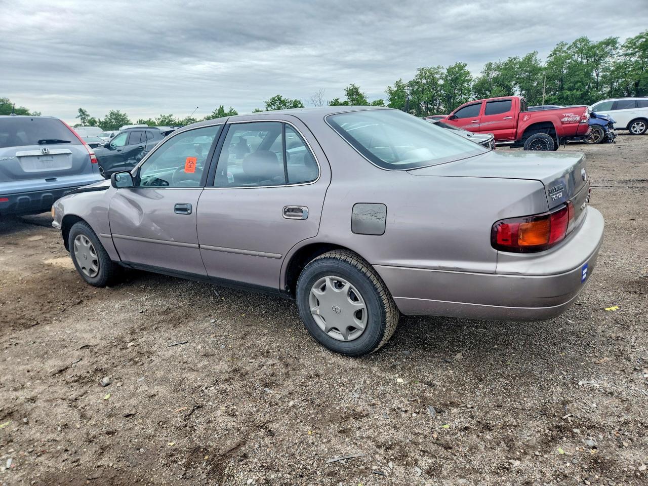 1996 Toyota Camry Dx Silver vin: 4T1BG12KXTU814531
