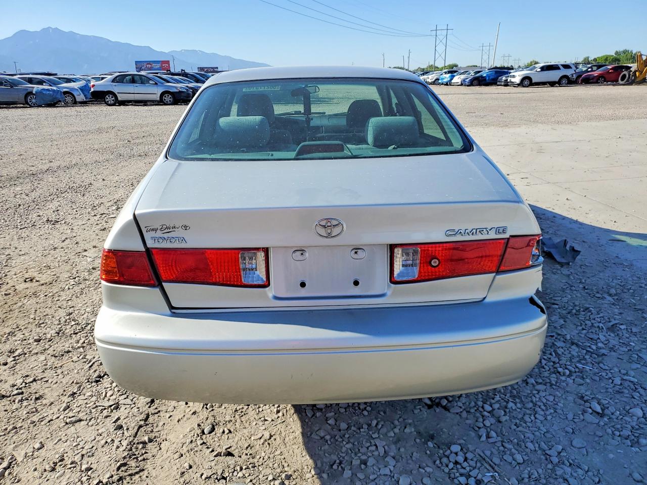 2001 Toyota Camry Le Серебряный vin: 4T1BG22K01U770767