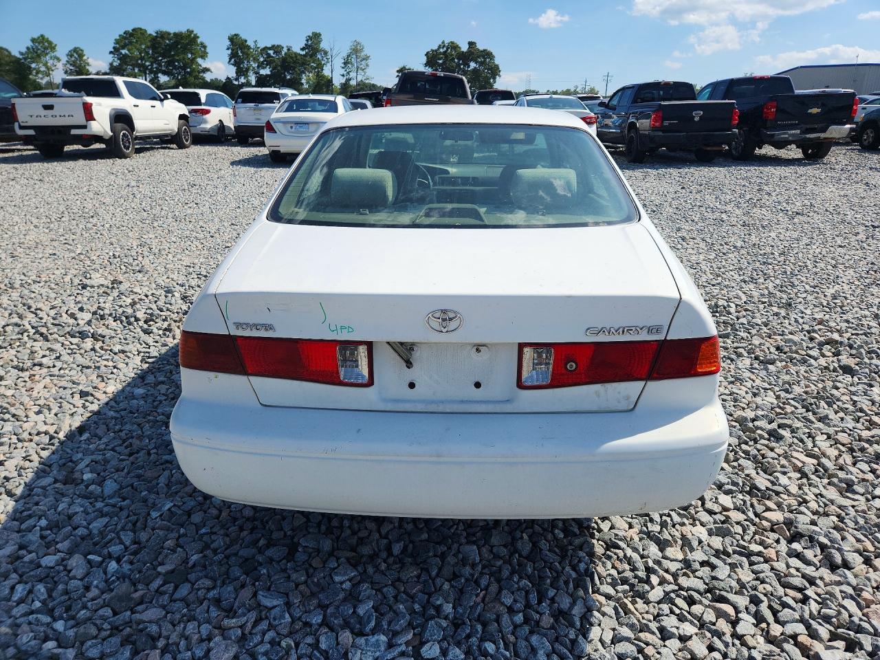 2001 Toyota Camry Ce White vin: 4T1BG22K01U811172